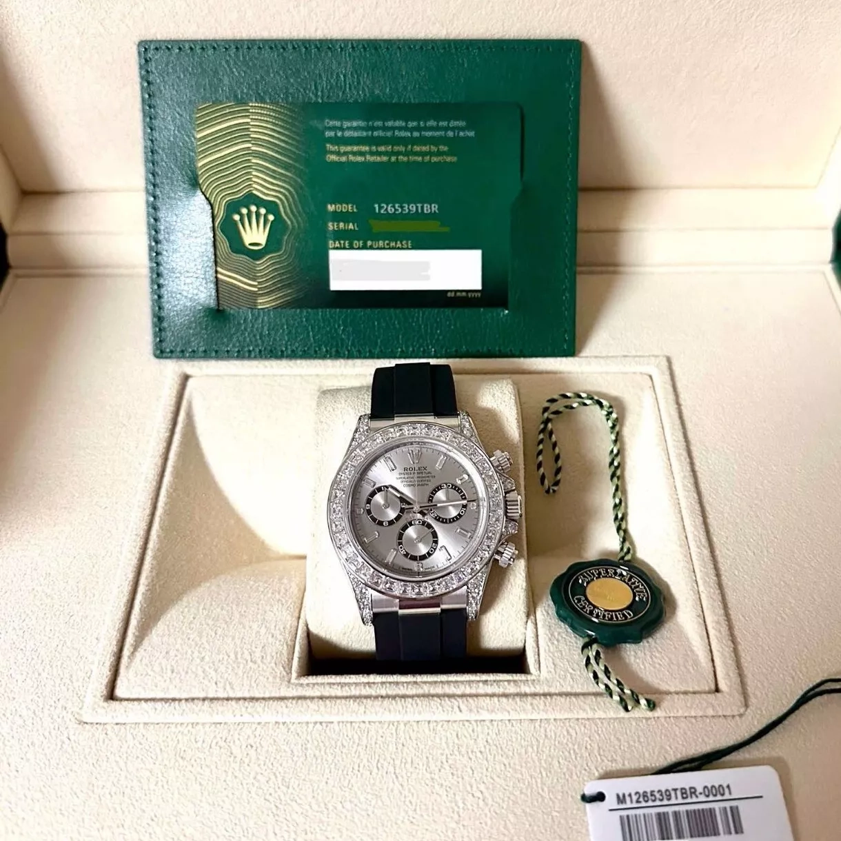 [Super Clone]Rolex Cosmograph Daytona 40mm White Gold Diamond Baguette Silver Dial Diamond Bezel Oysterflex - 126539TBR