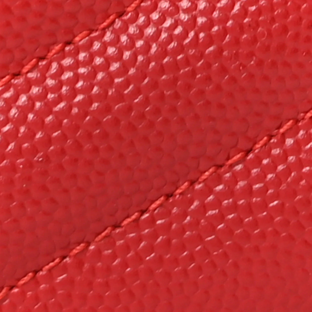 Grain De Poudre Matelasse Chevron Monogram Chain Wallet Red