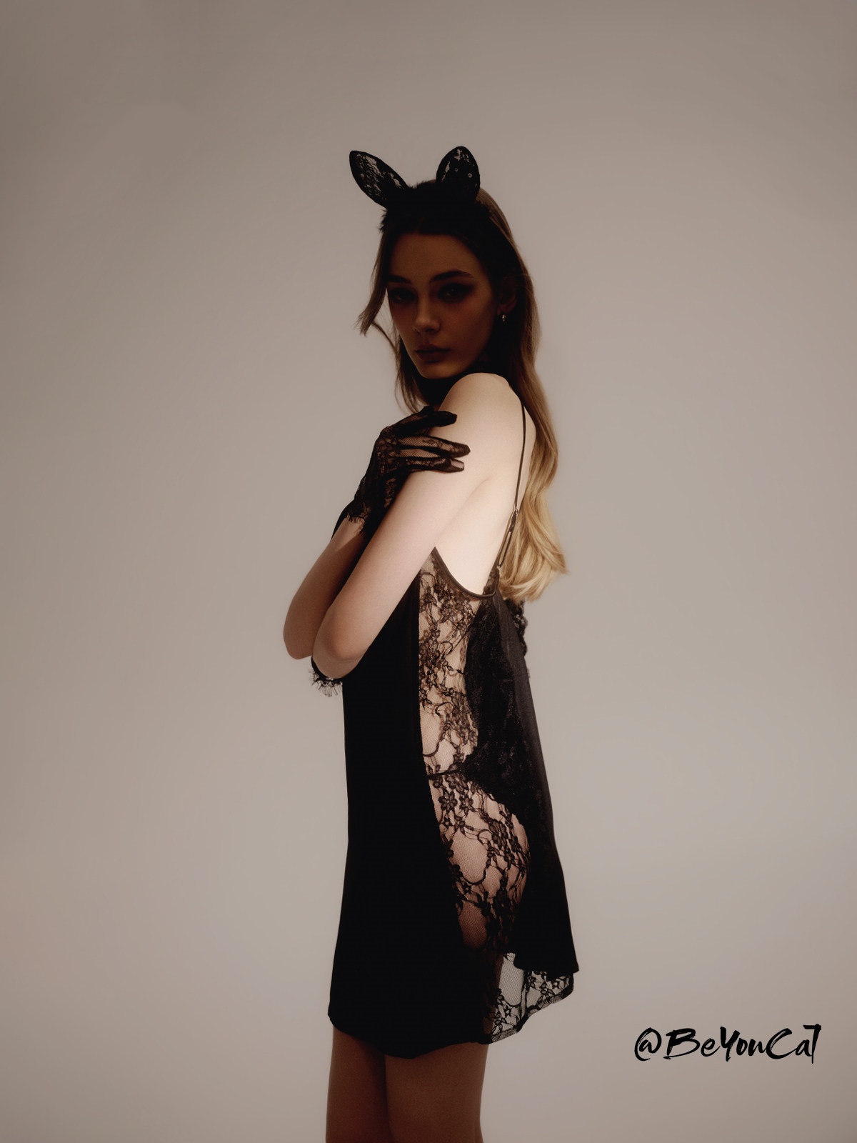Bu You Cat: Sheer, Sexy, Slimming Lace Spaghetti-Strap Nightgown