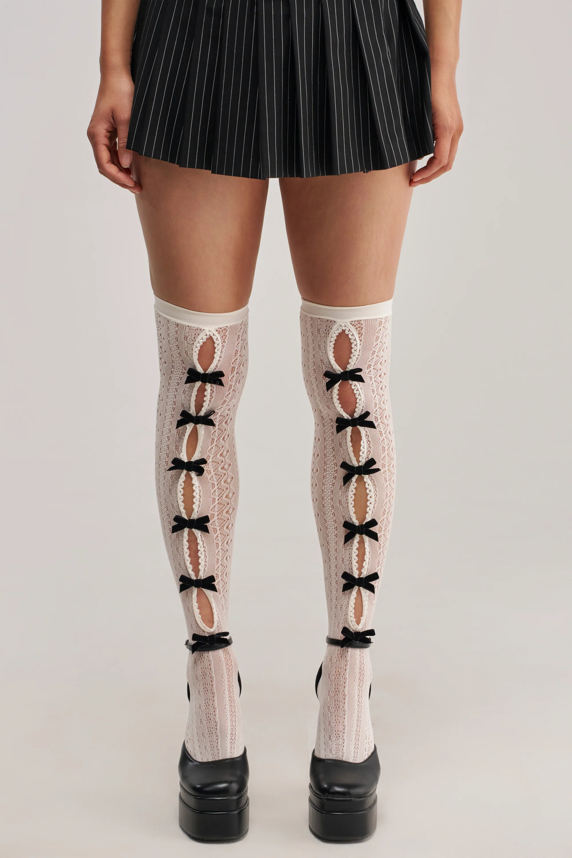 HERE FOR THE VIBES SOCKS - Akira Store