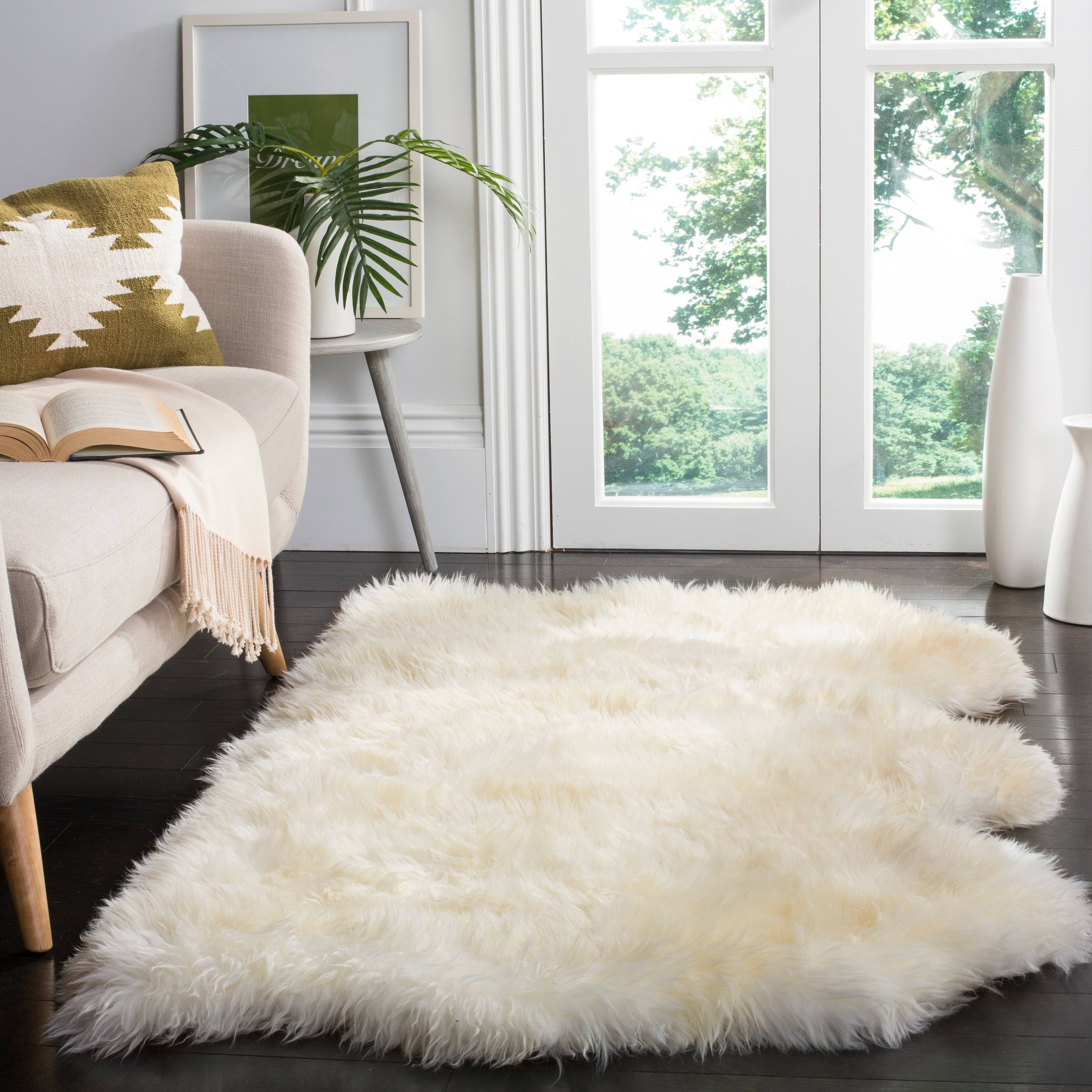 Safavieh Sheep Skin SHS211A Rug, Size 3' x 5', White