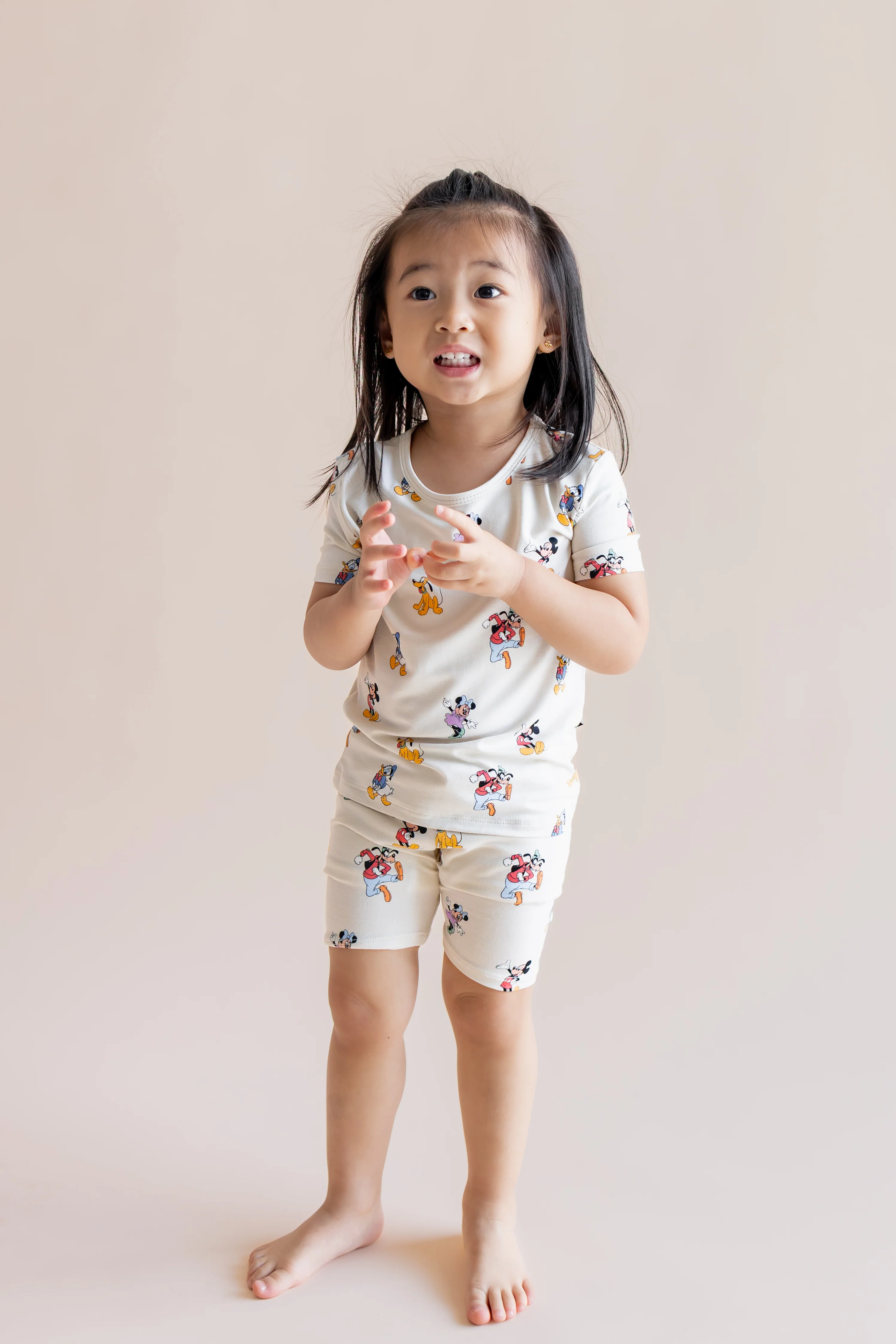 Short Sleeve Pajamas in Mickey Mouse & Friends