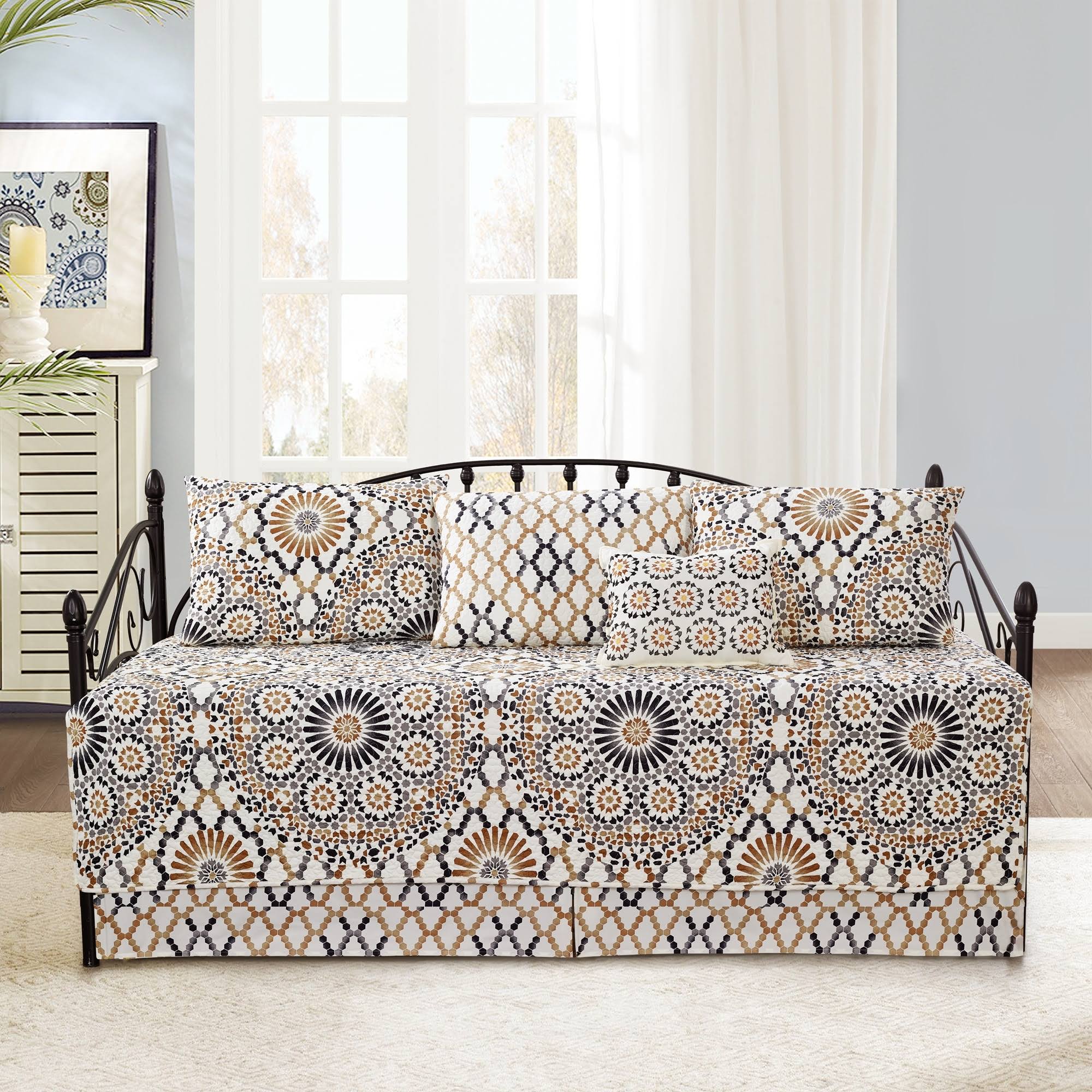 Serenta Daybed Bedspread 6 Piece Set