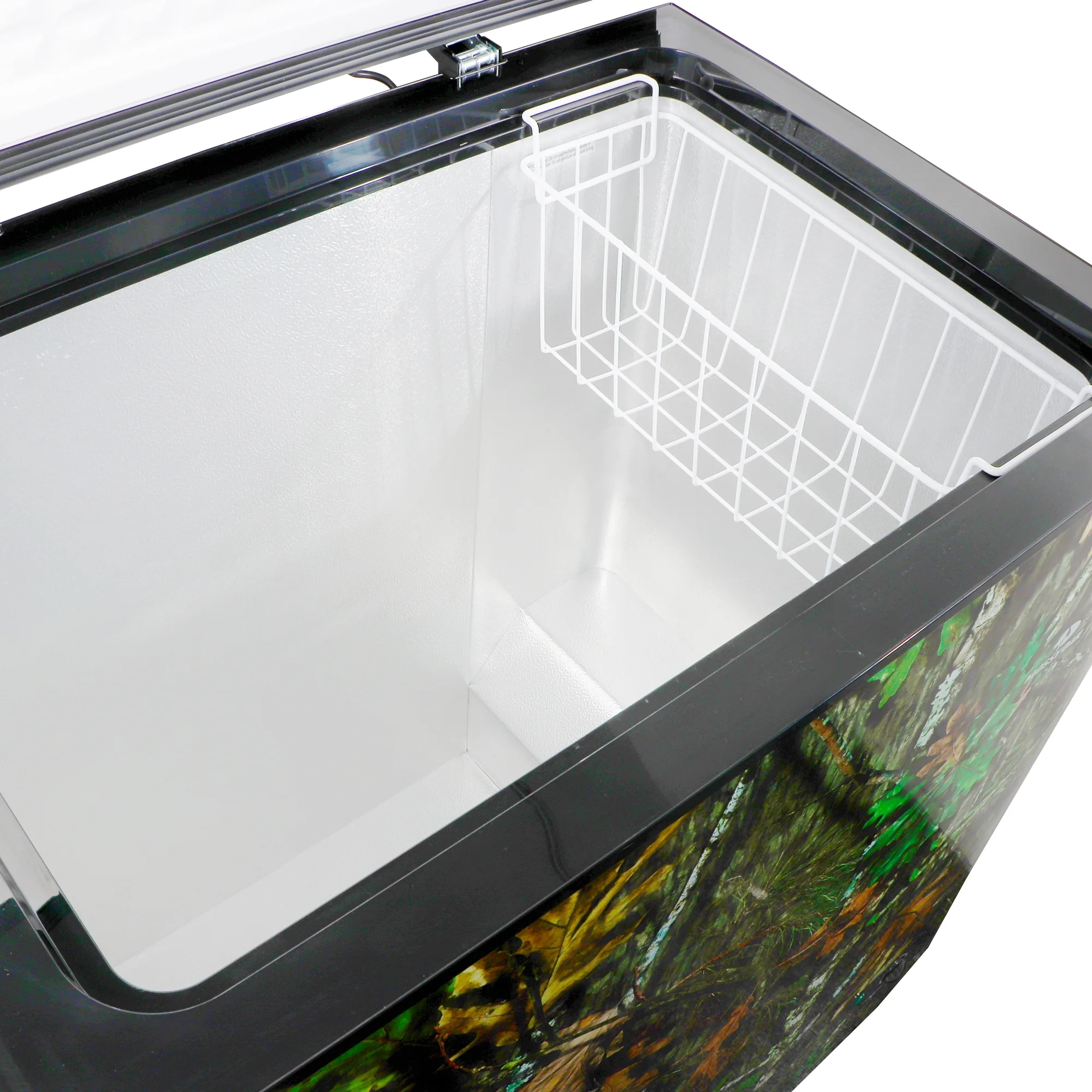 7-cu ft Manual Defrost Chest Freezer (Camouflage) - Image 10