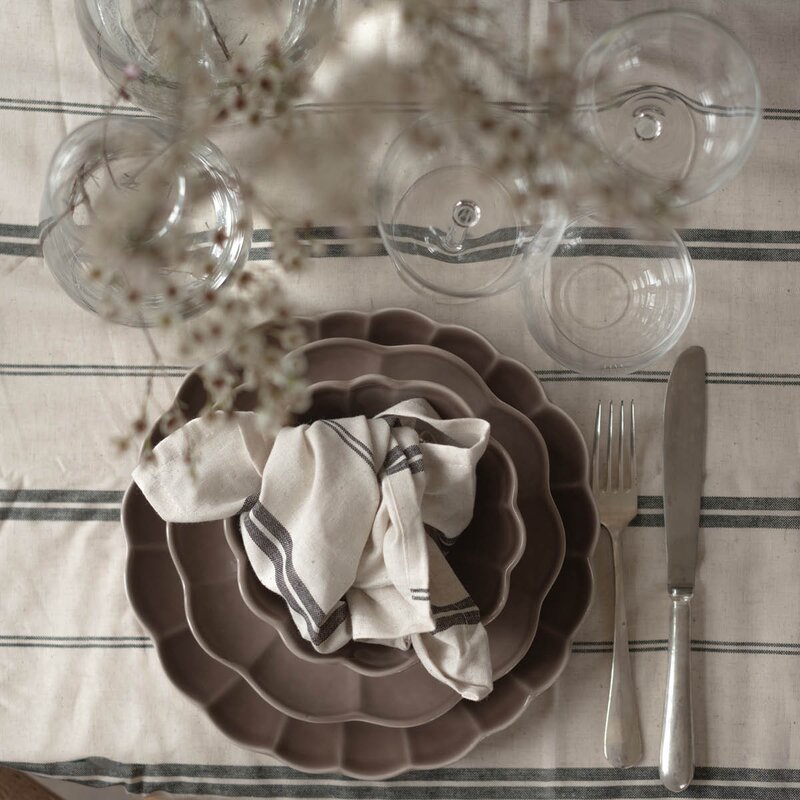Lotus tallerken  27 cm brun