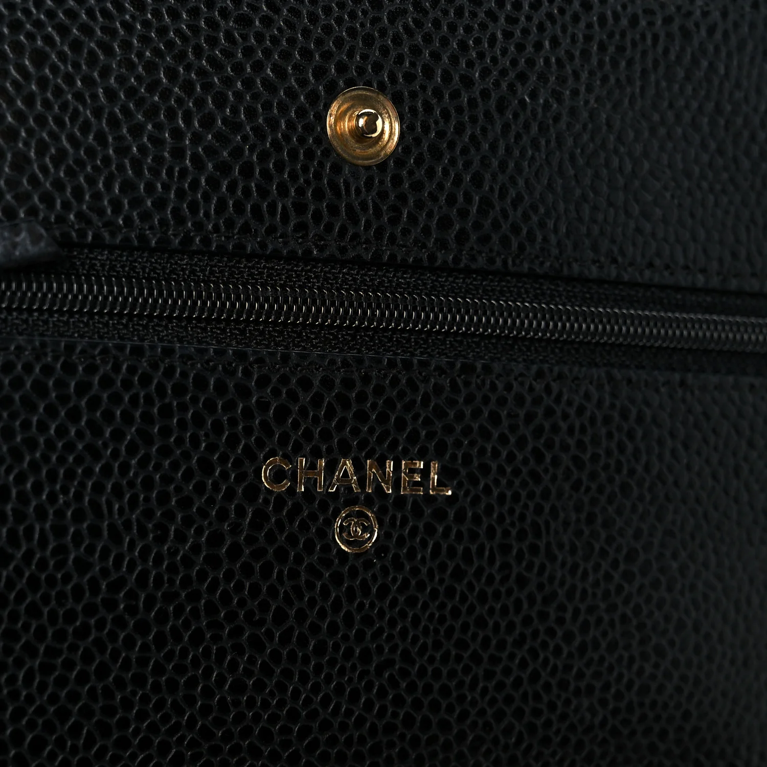 Caviar Quilted Wallet on Chain WOC Black