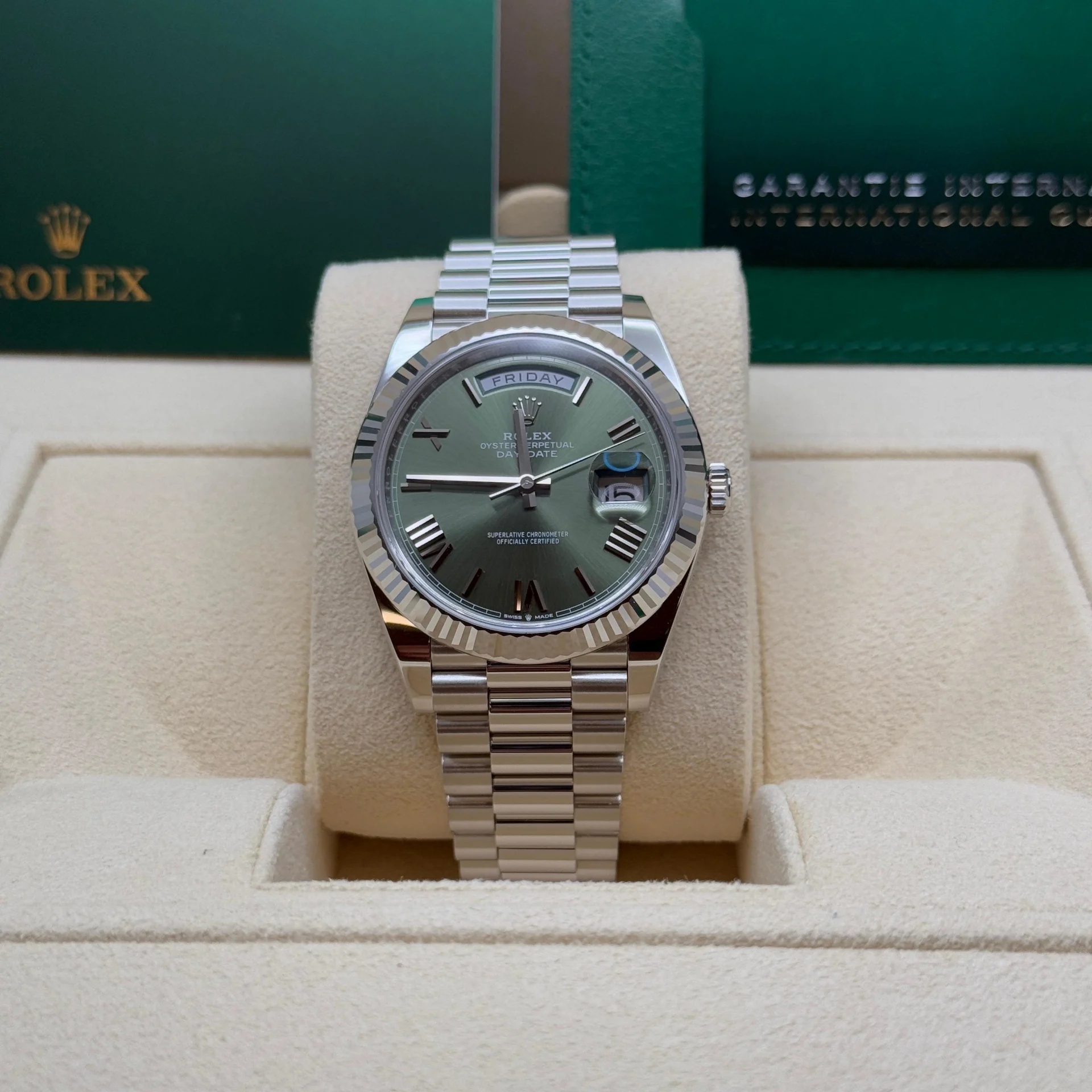 【Super Clone】RLX  Day-Date President 40mm Platinum Green Olive Roman Dial - 228236