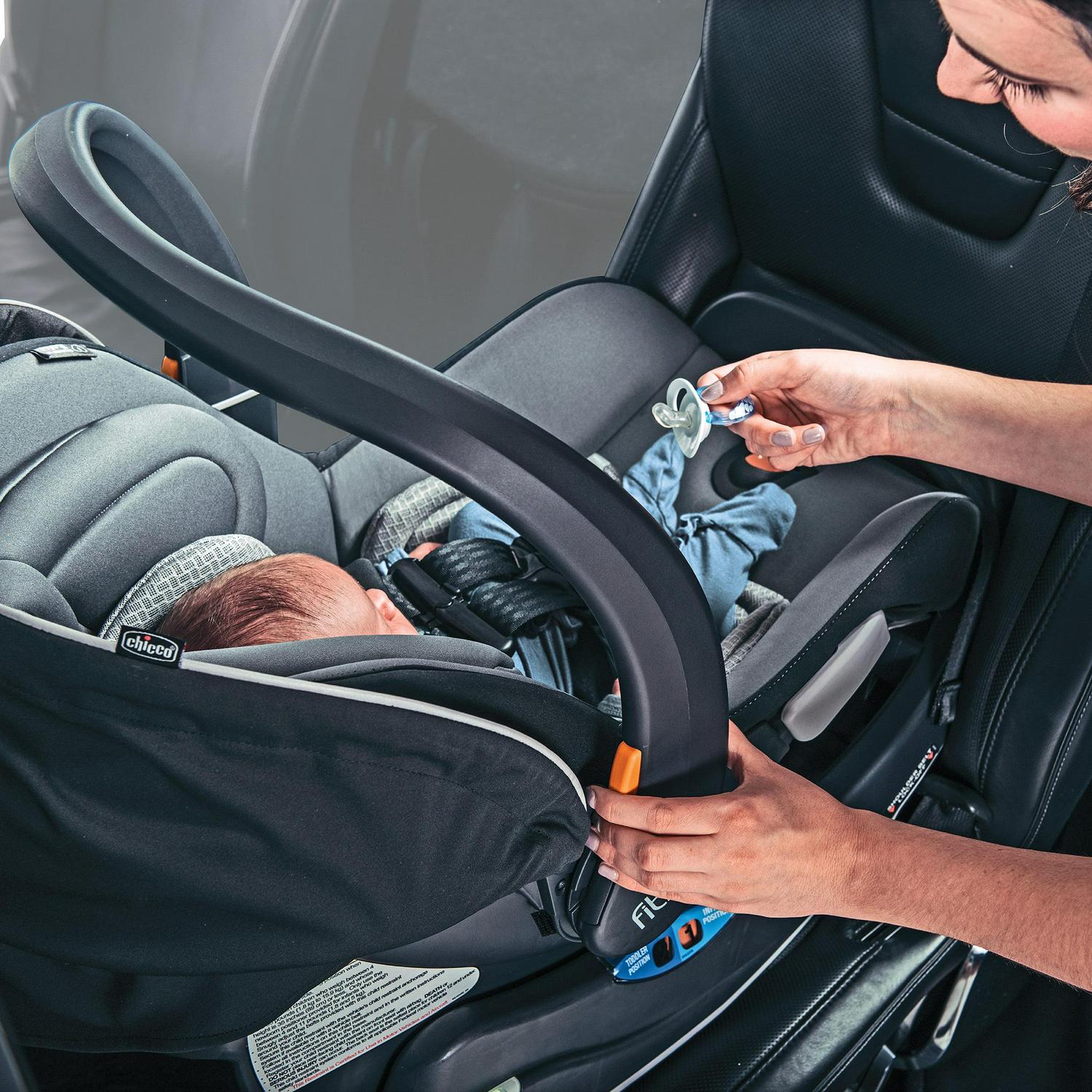 Chicco Fit2 Adapt Infant & Toddler Car Seat - Ember (Black). New