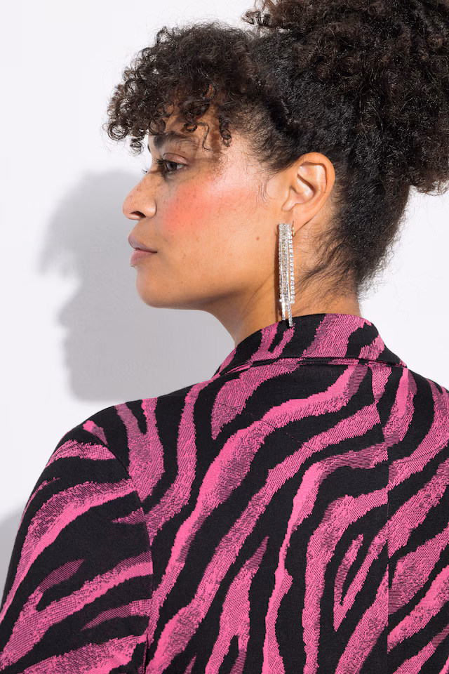 Slim-fitting zebra pattern blazer