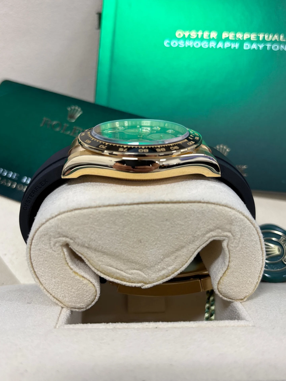 [Super Clone]Rolex Daytona Yellow Gold / Ceramic / Black / Diamond-Set / Oysterflex  m126518LN-0006