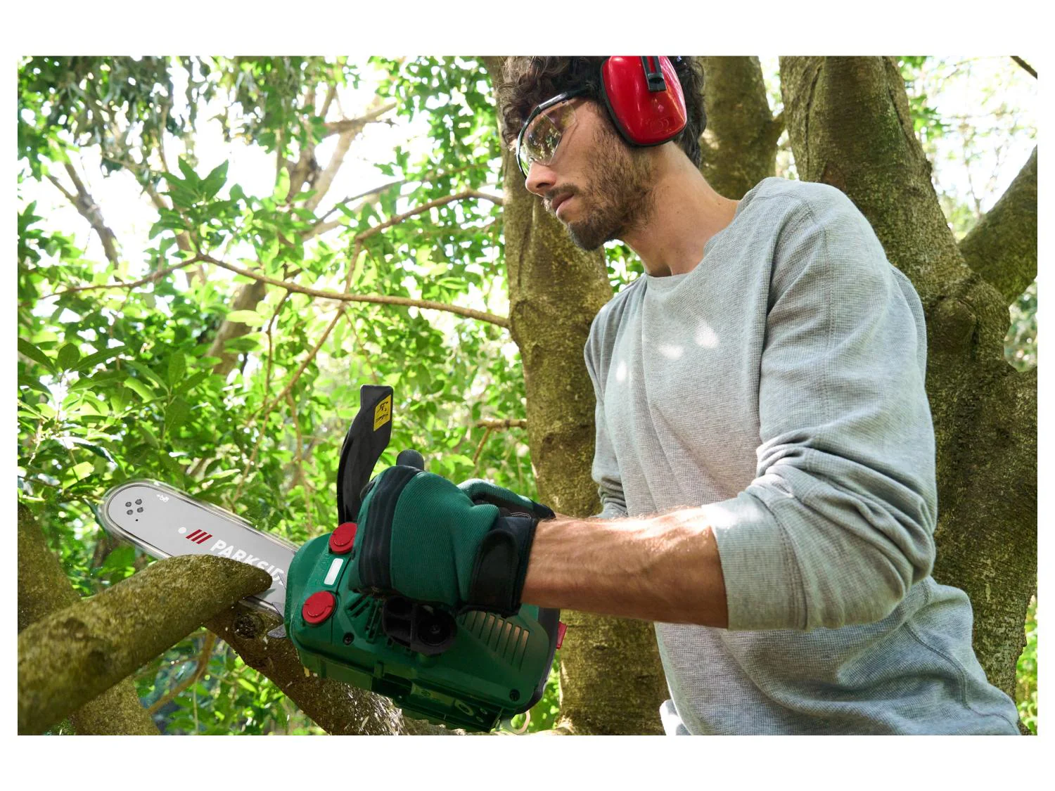 PARKSIDE Trononneuse d'lagage  essence PBBPS 700 A2