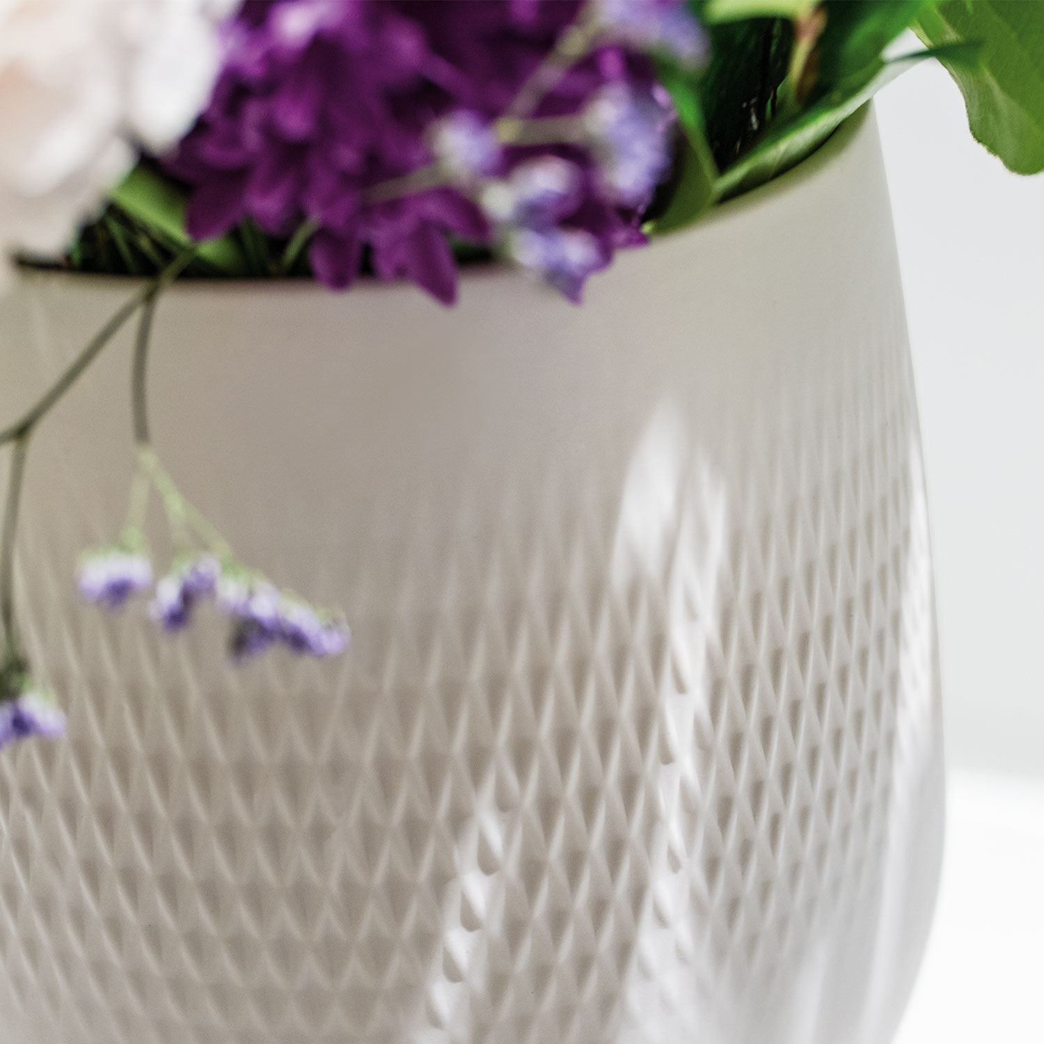 Manufacture Vase - White, 4.9'' x 5.8'', Premium Porcelain