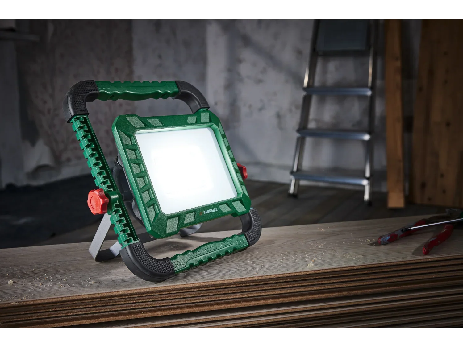 PARKSIDE Projecteur de chantier LED, PASL 44 A1