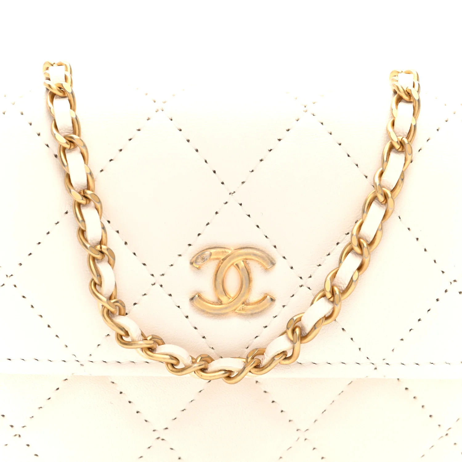 Lambskin Quilted Pearl Crush Clutch With Chain White