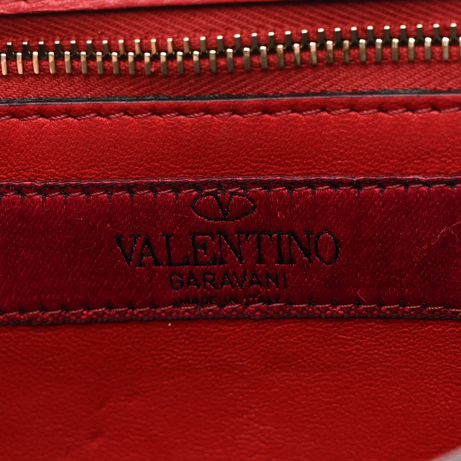 Lambskin VLTN Print Rockstud Spike Wallet On Chain White