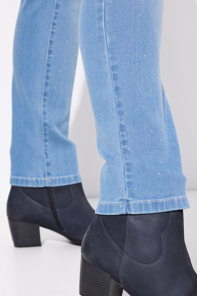 Rhinestone Detail Stretch Fit Jeans