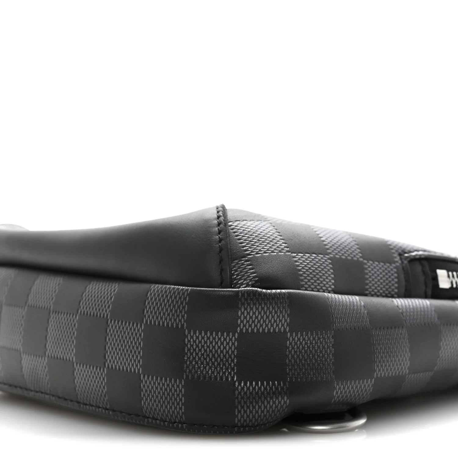 Damier Graphite Avenue Sling Bag Onyx Silver
