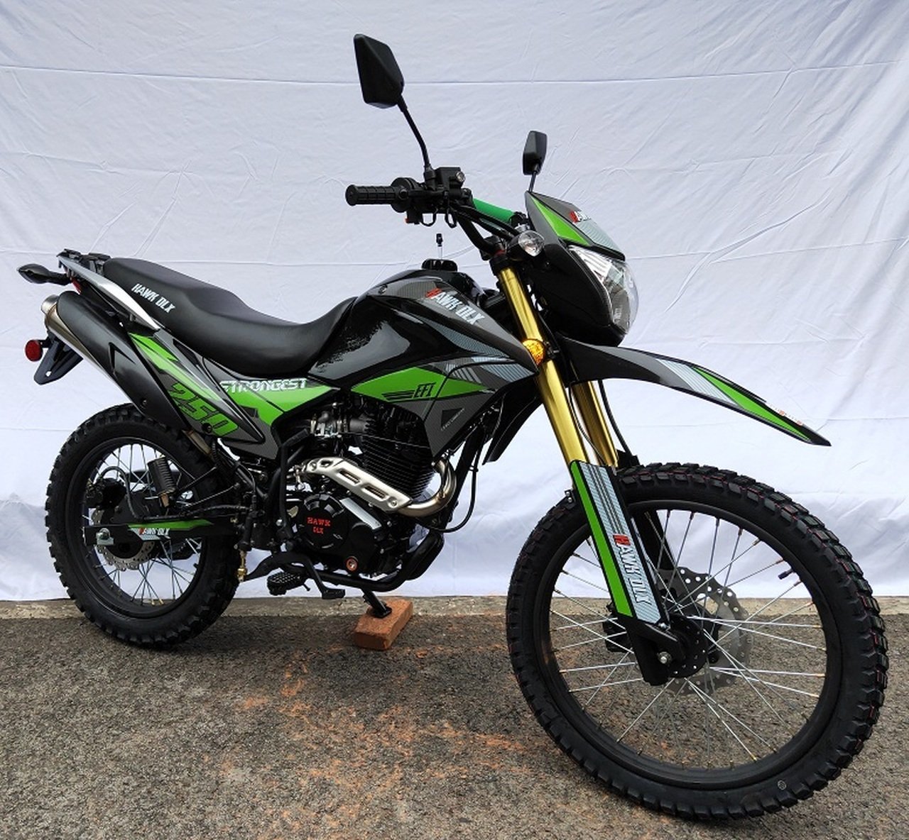 Hawk DLX 250 EFI Fuel Injection 250cc Endure Dirtbike Motorcycle Enduro Bike Hawk Deluxe 5 SPEED Dual Sports Street Bike Motorcycle (Black color) - Image 4