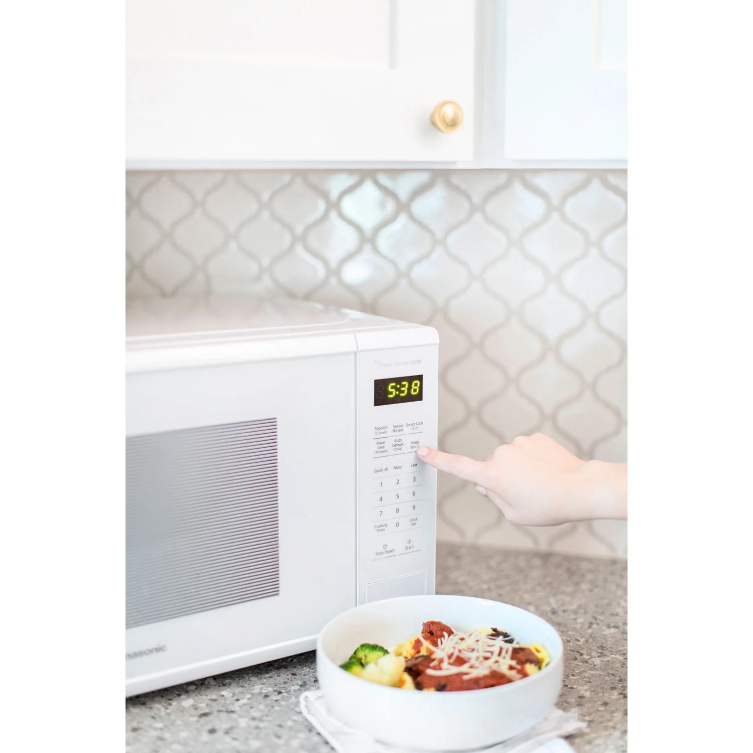 New 1.3 Cu. ft. 1100W Genius Sensor Countertop Microwave Oven in White(White) - Image 7