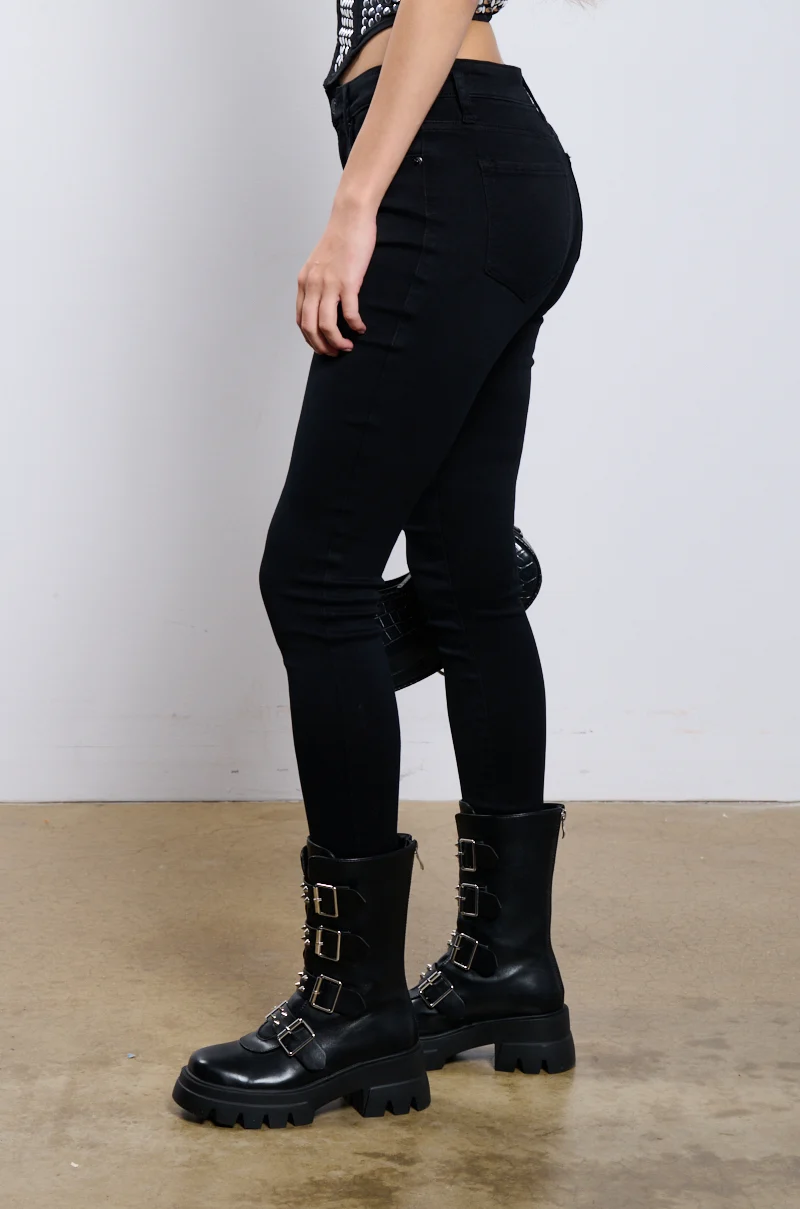 FLEX-FIT HIGH WAISTED SUPER STRETCHY SKINNY JEANS IN BLACK - Akira Store