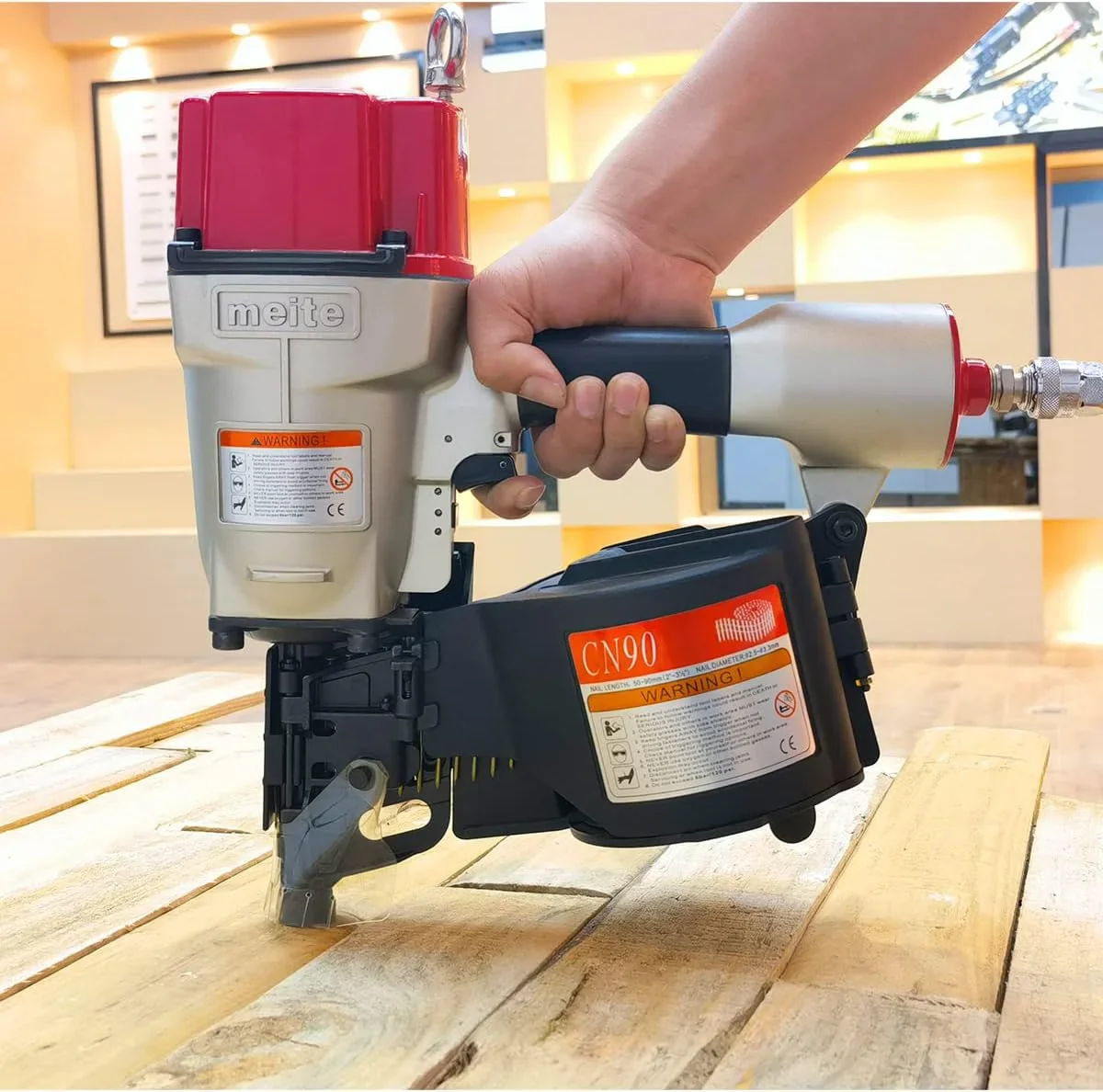 MEITE CN90  Industrial Coil Siding Nailer 15 Degree 2-1/4 to 3-1/2 Pneumatic Coil Nail Gun with Aluminum Housing