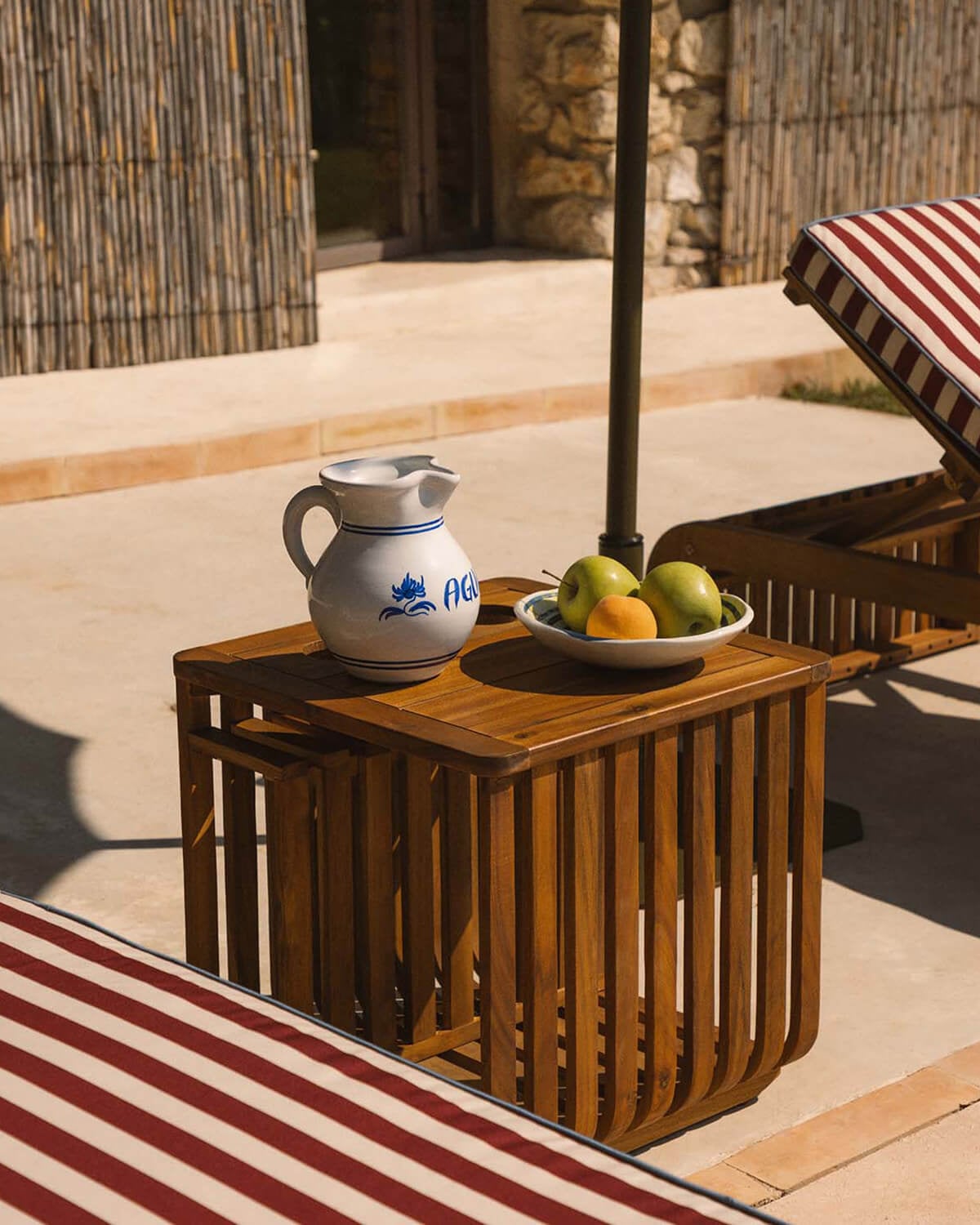 Hazan - Mesa Auxiliar de Madera de Acacia (45x45 cm) Hazan