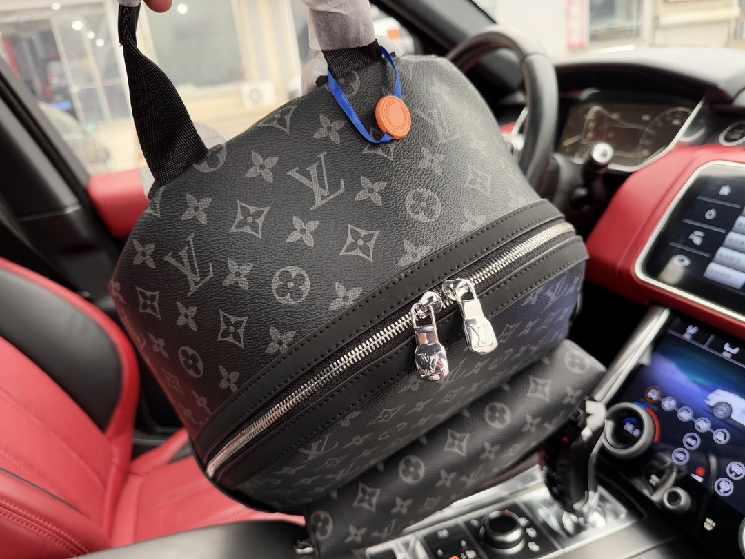 Louis new arrival Discovery men backpack bag size??31*41*17 cm