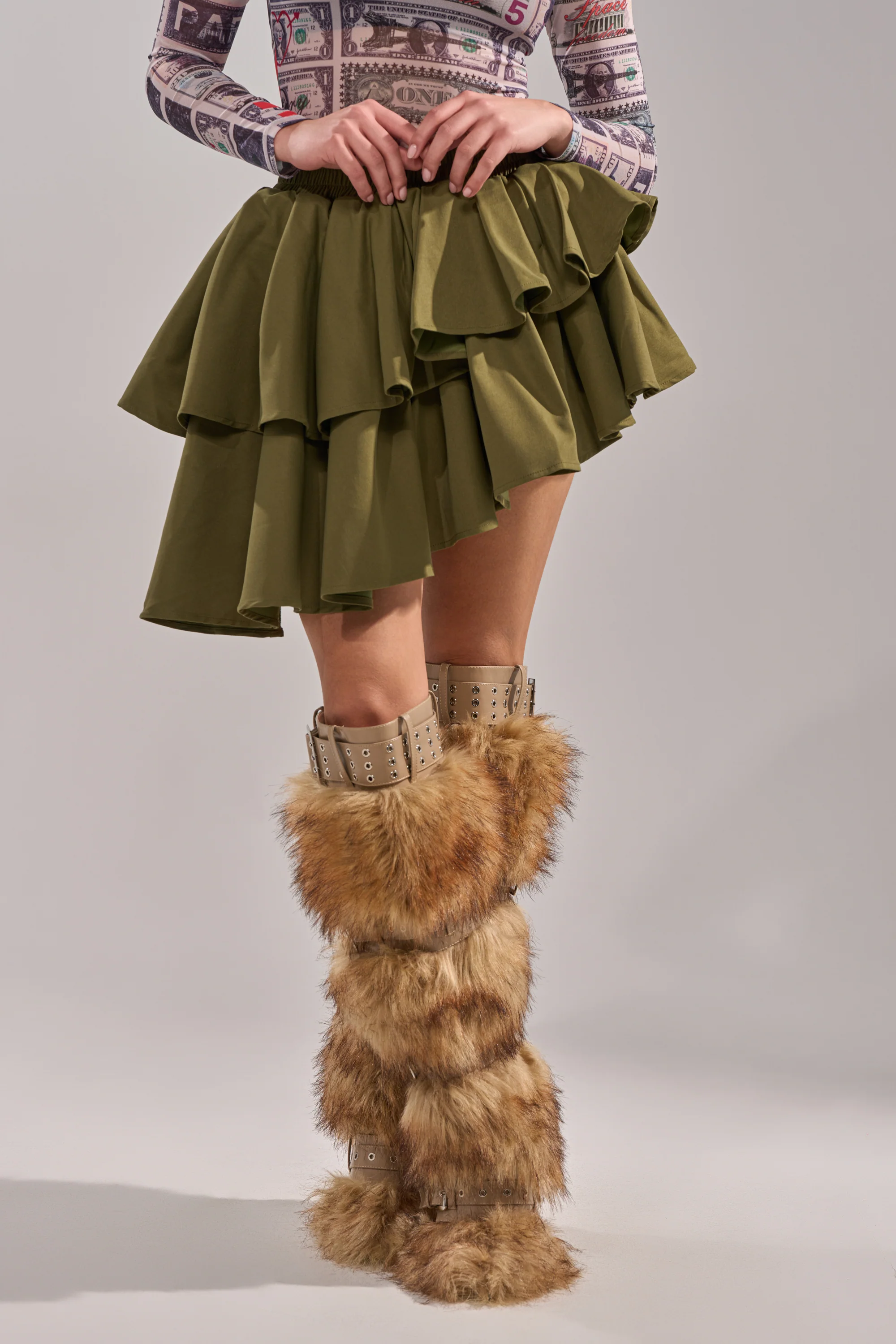 OLIVIA OLIVE MINI PLEATED SKIRT - Akira Store