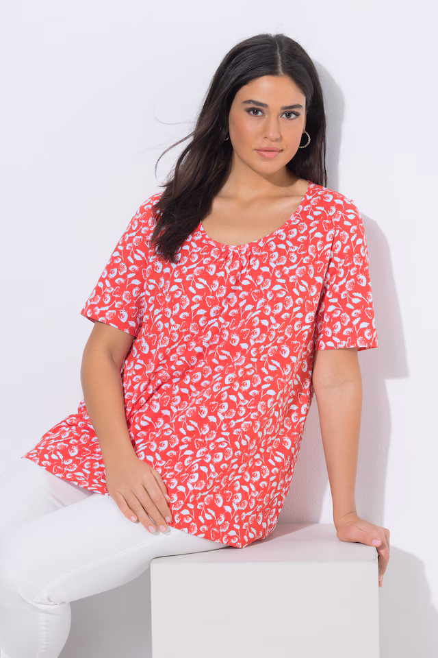 Strawberry Print Short Sleeve Scoop Neck Tee
