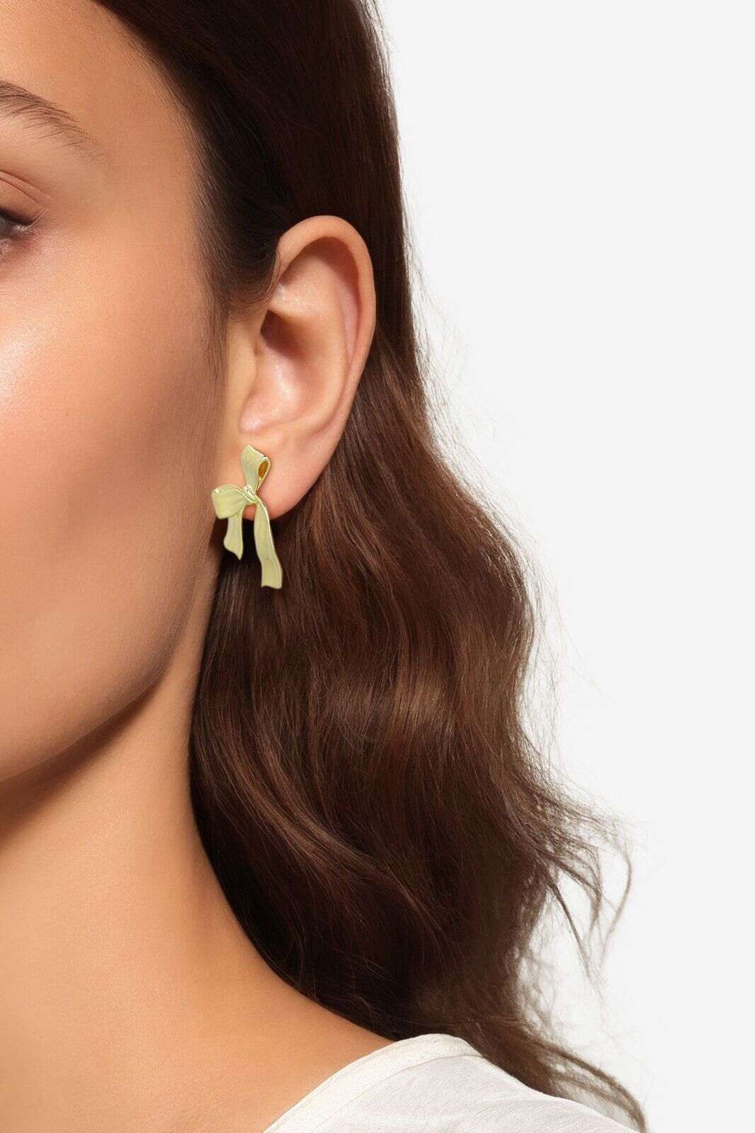 Anna Nina goudkleurige single big bow stud oorbel