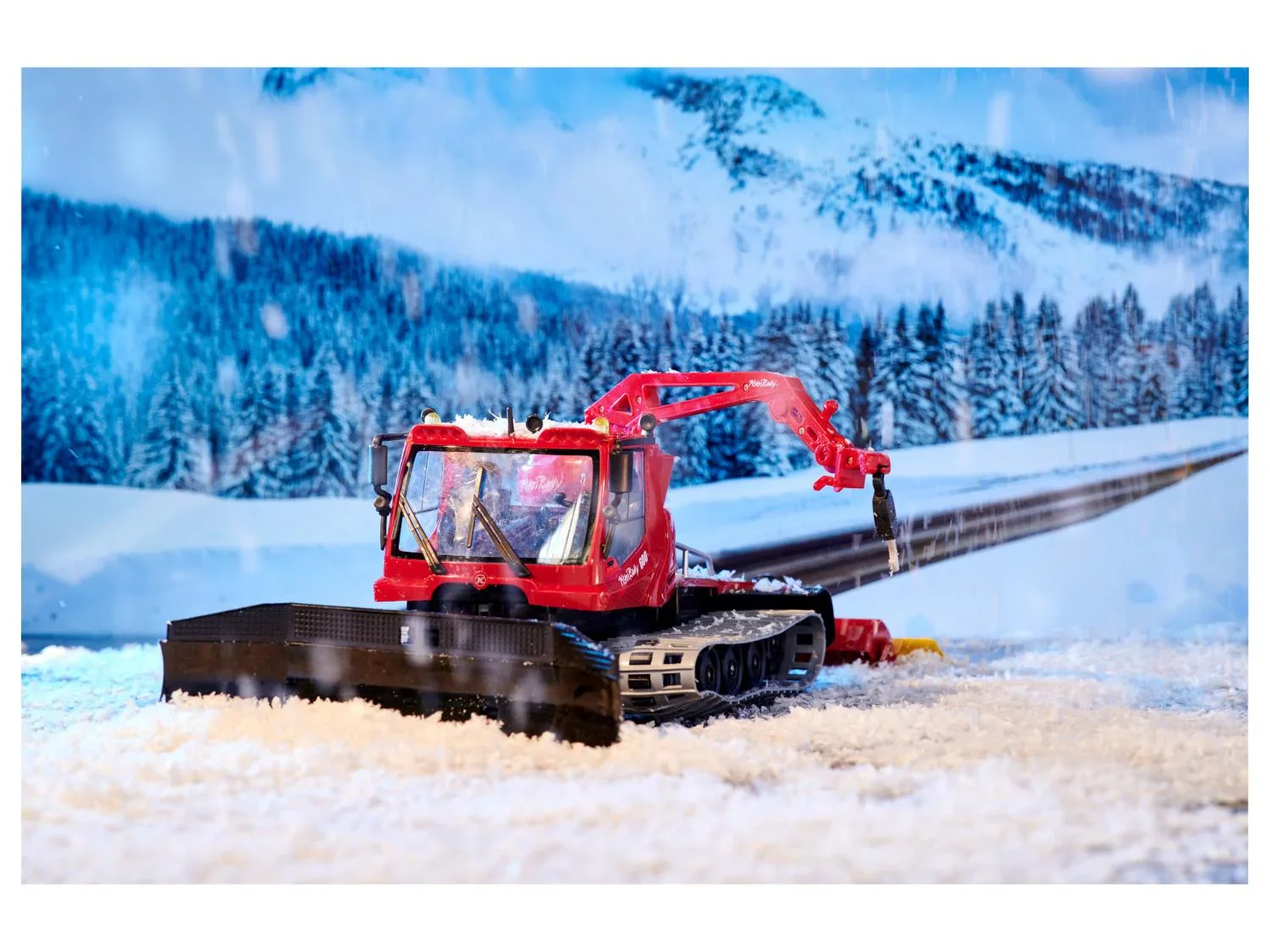 DICKIE RC Pistenbully 600