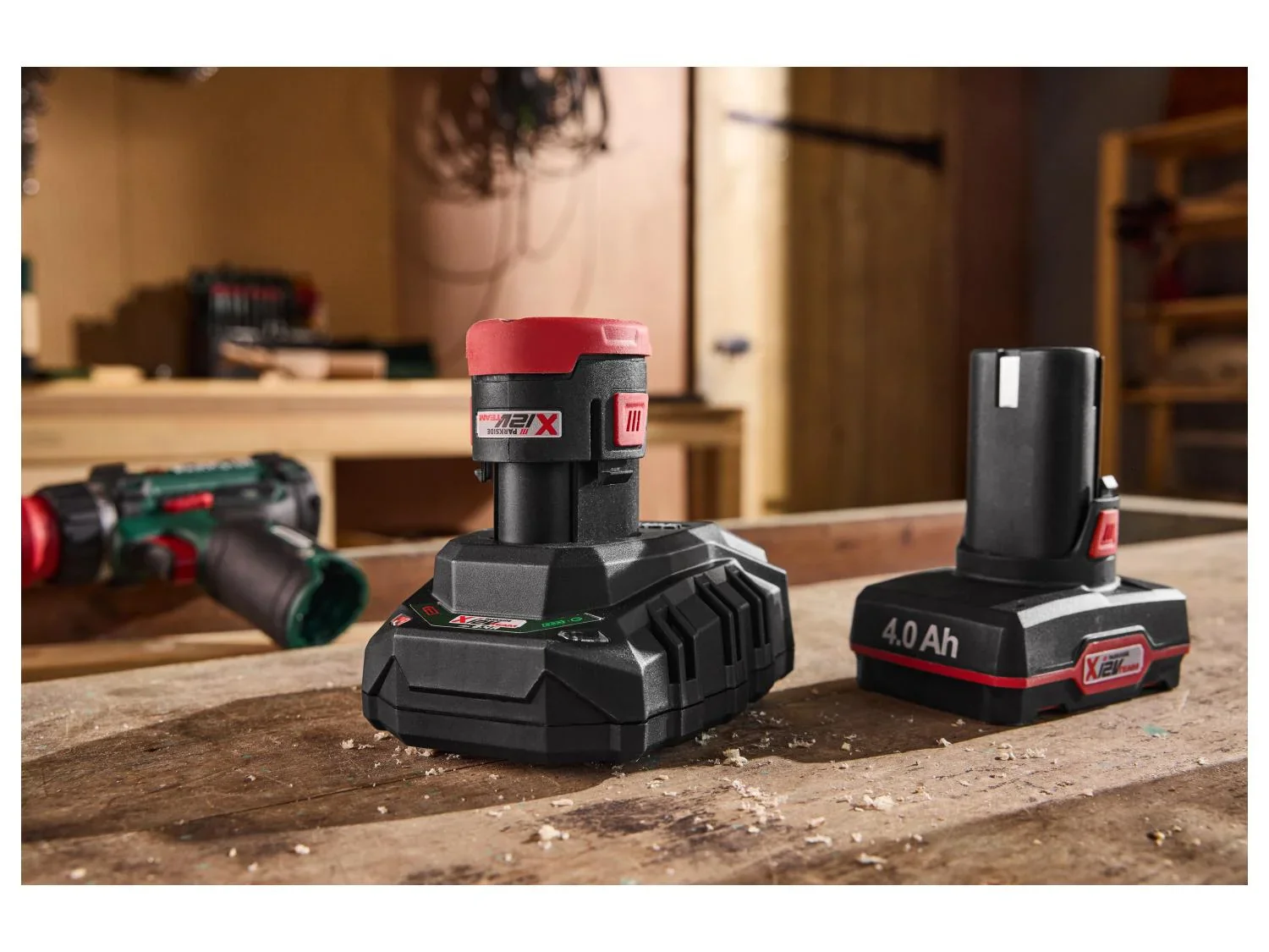 PARKSIDE 2 batteries + Chargeur, 2 et 4 Ah, 12 V