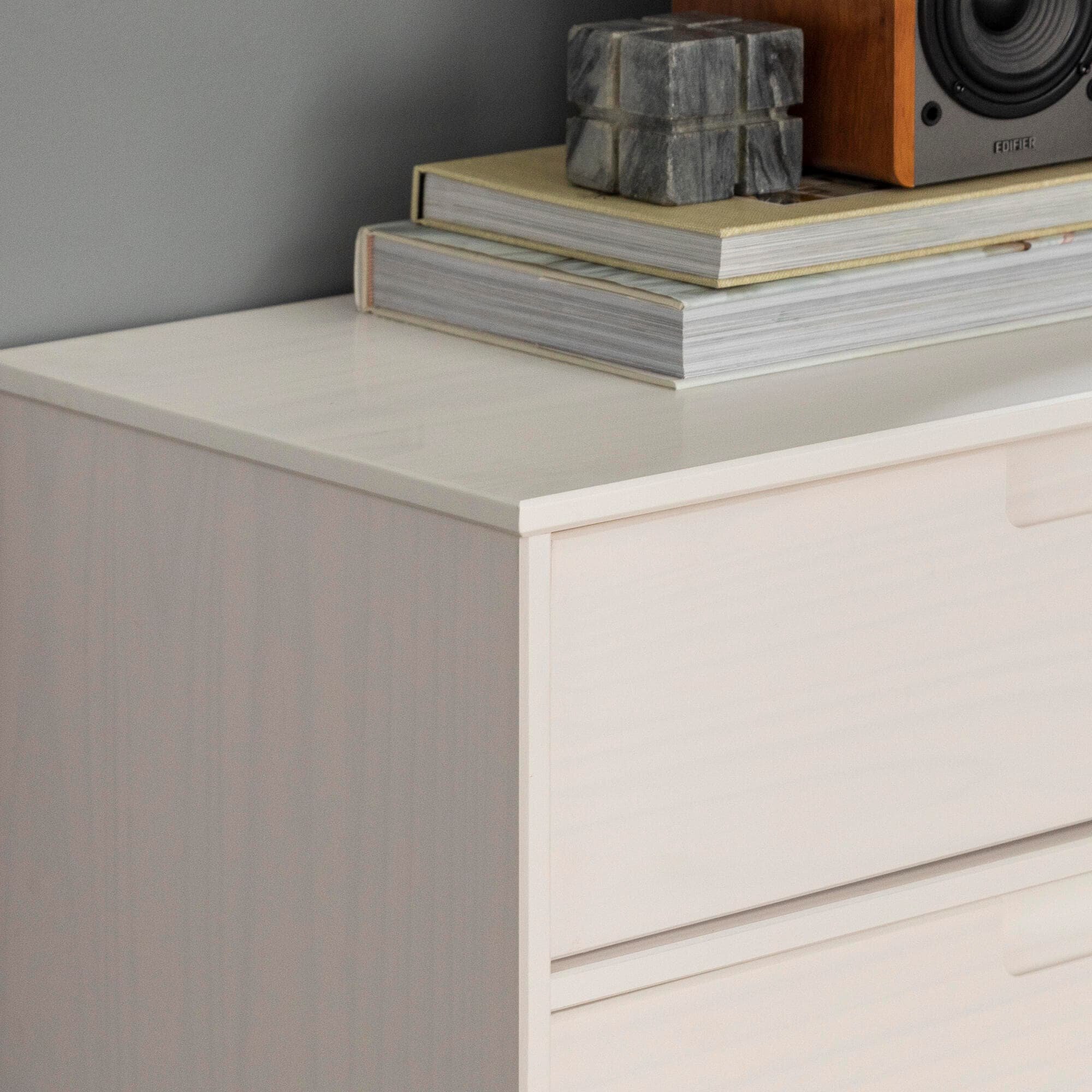 Commode en bois caramel à 6 tiroirs, style moderne du milieu du siècle