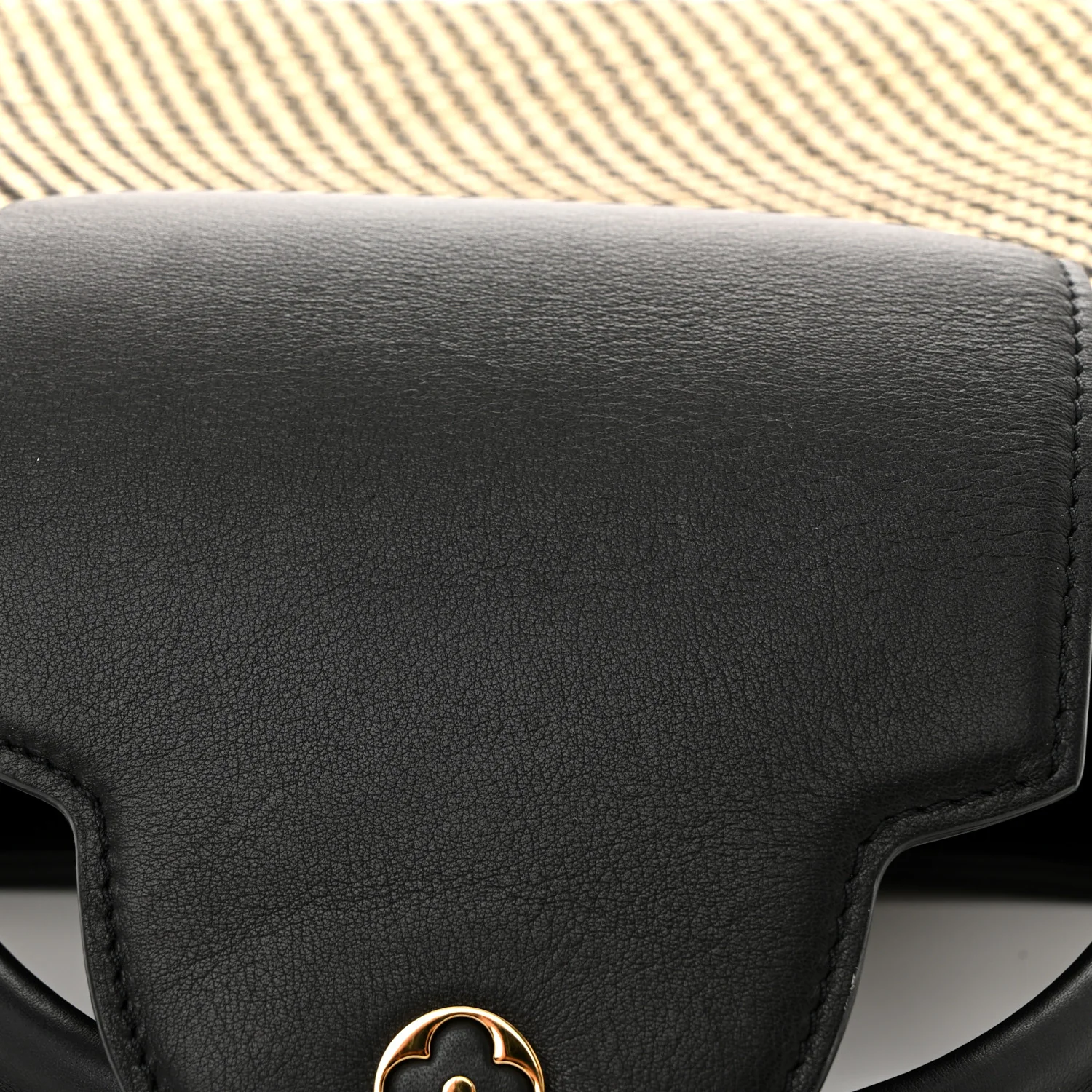 Raffia Calfskin Capucines MM Black Ecru