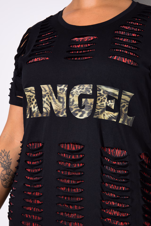 Comfort fit T-shirt with slits and leopard pattern inscription