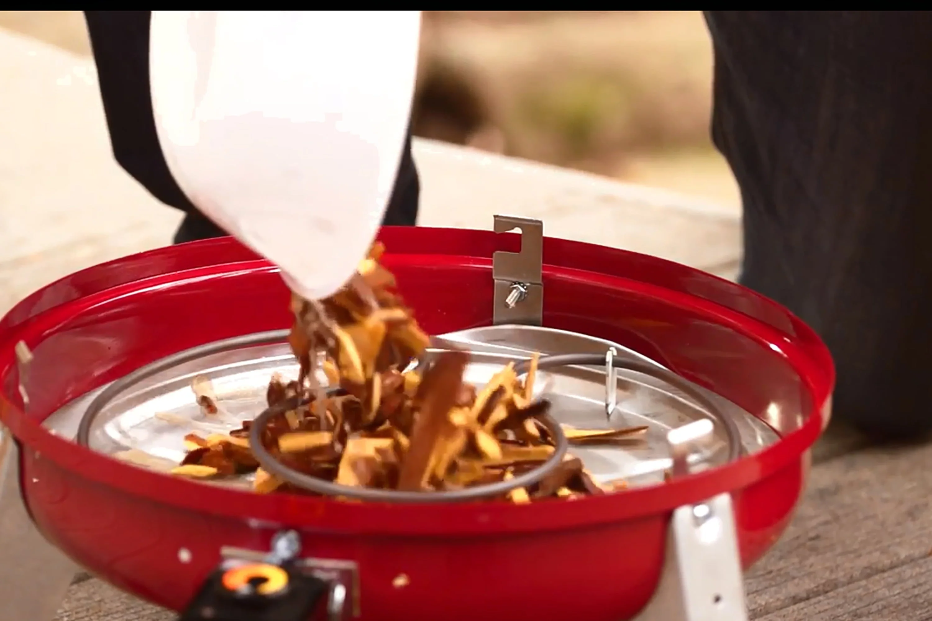 Americana 4 - in - 1 Electric and Charcoal Water Smoker