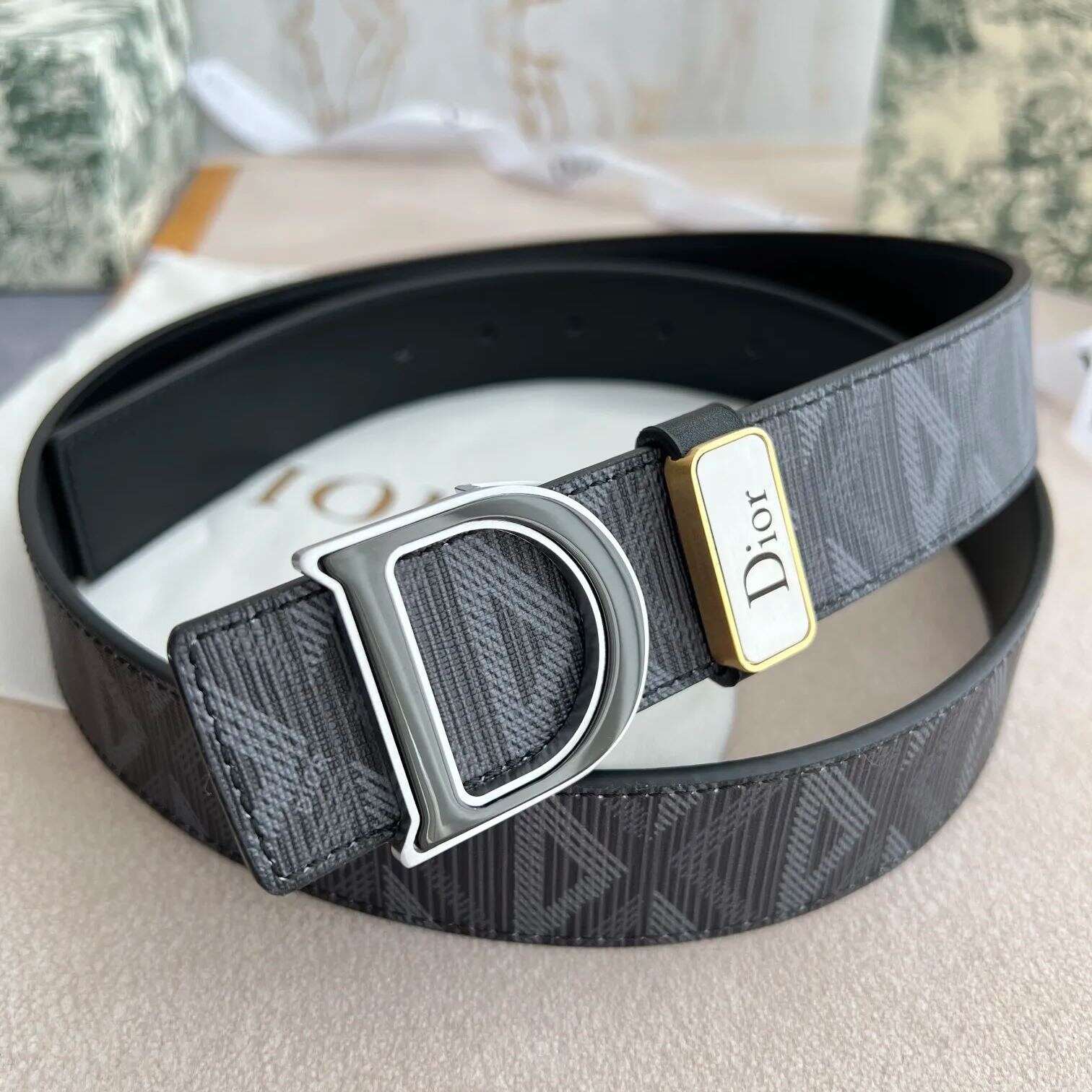 【 Dior 専門店】ご好評に付き再入荷！！