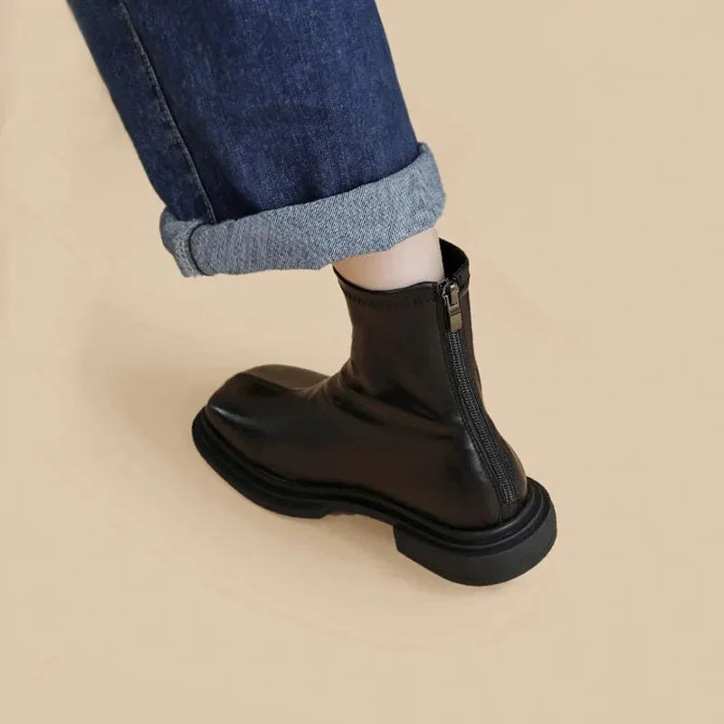 Léa Blanchet | Bottines Minimalistes à Bout Carré