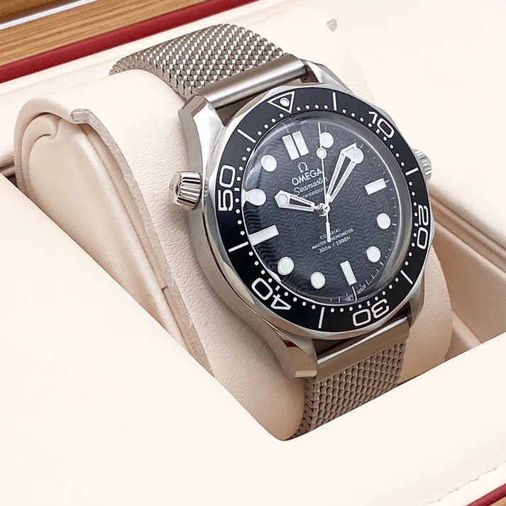 Omega Seamaster 300 Diver's Watch 210.30.42.20.01.010 Black 42mm