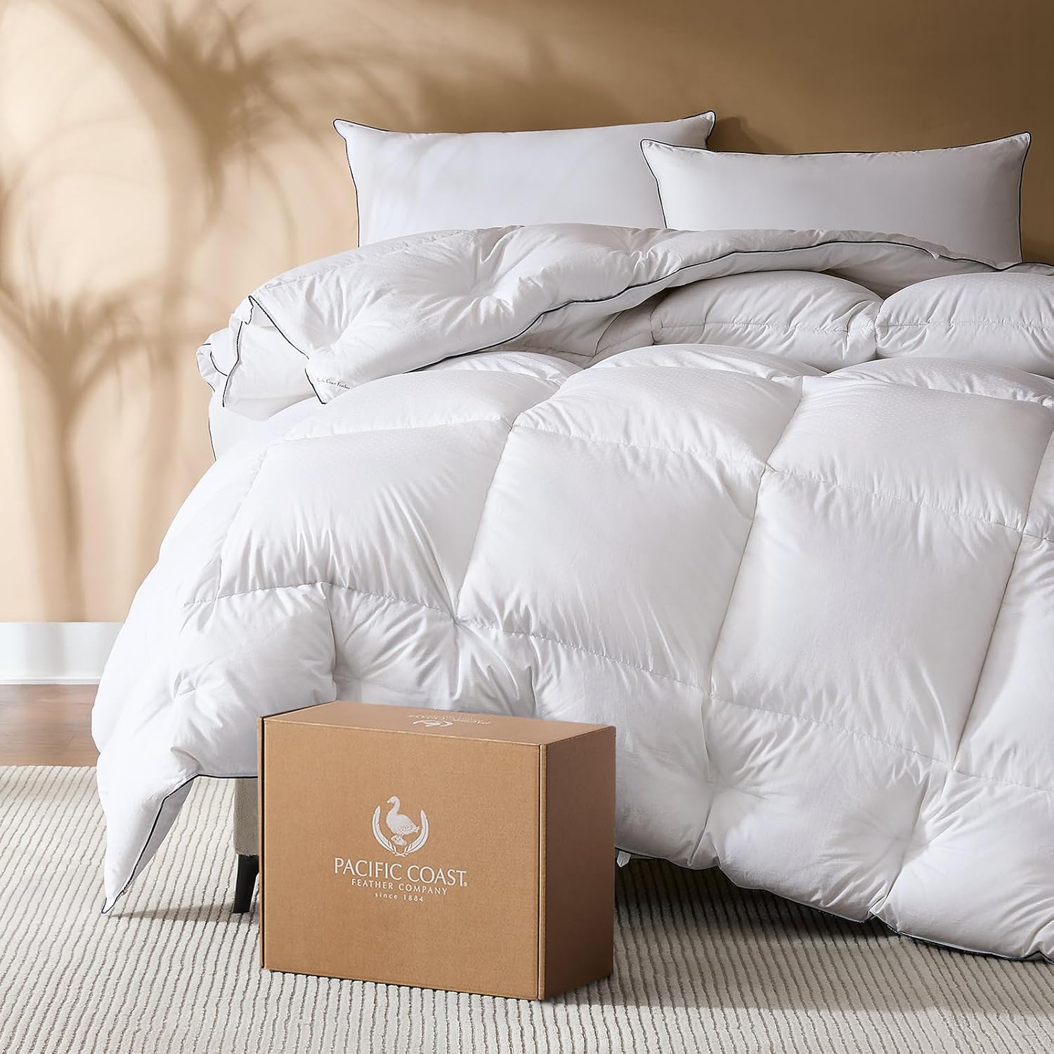 Pacific Coast Queen Comforter, White Goose Down Bed Comforter Queen Size,All Season Ultra Soft 100% Cotton Luxury Hotel Duvet Insert, 90