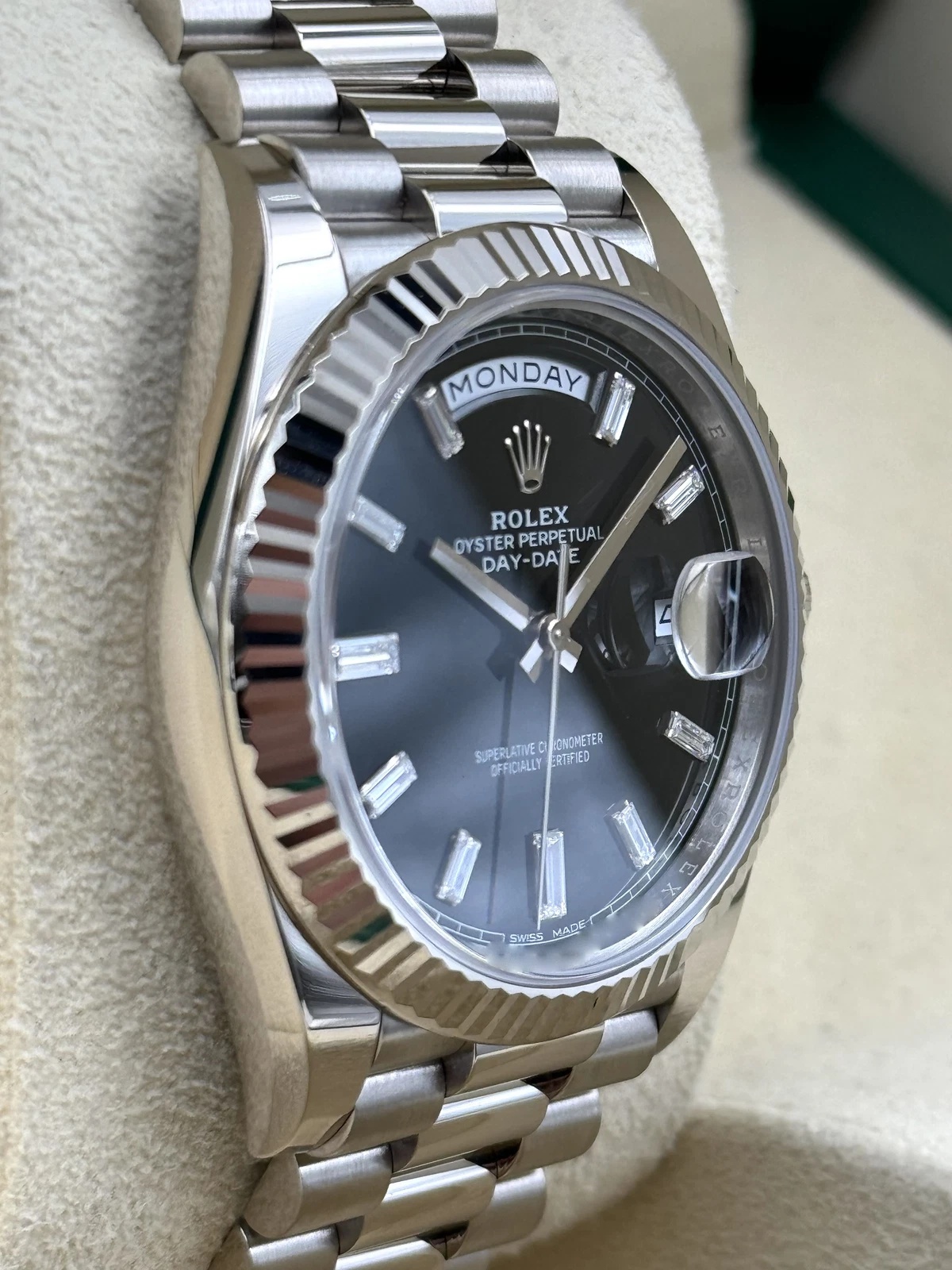 [Super Clone]RLX  Day-Date 40mm  Black Diamonds Dial 228236-0004