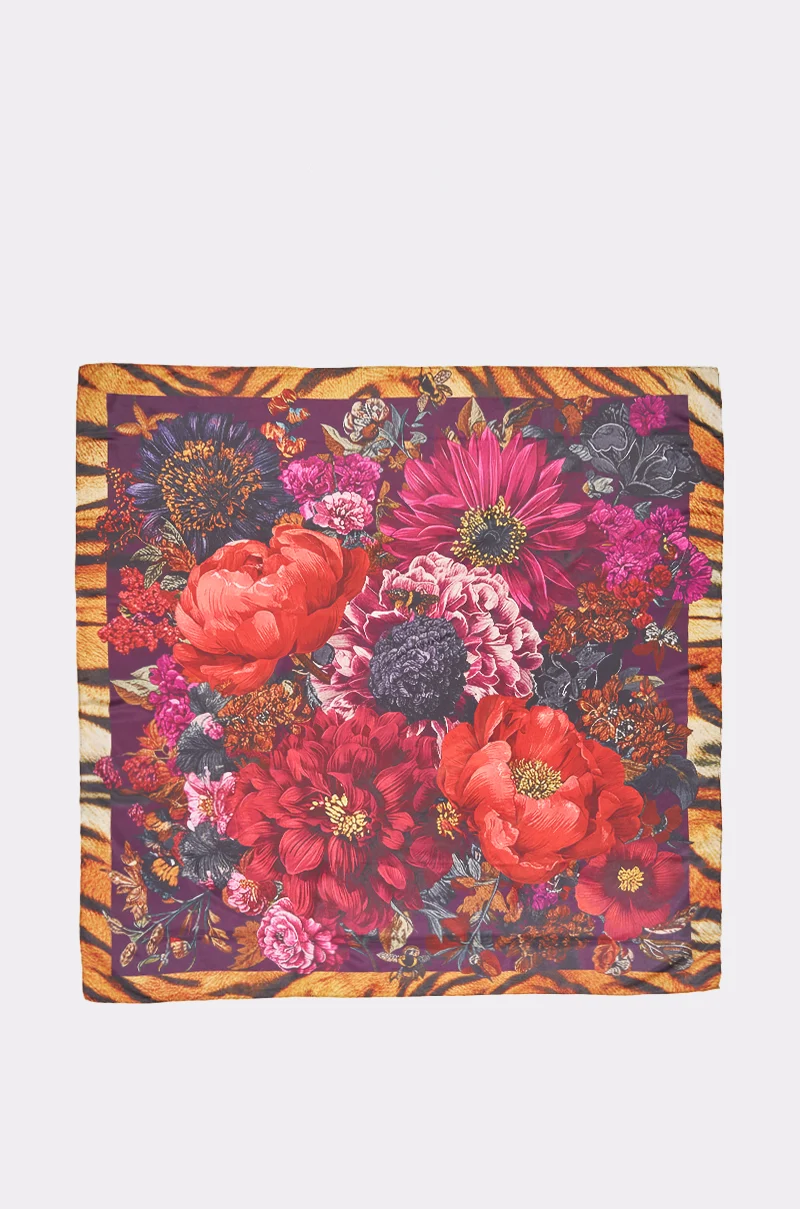 UNTAMED PETALS SCARF - Akira Store