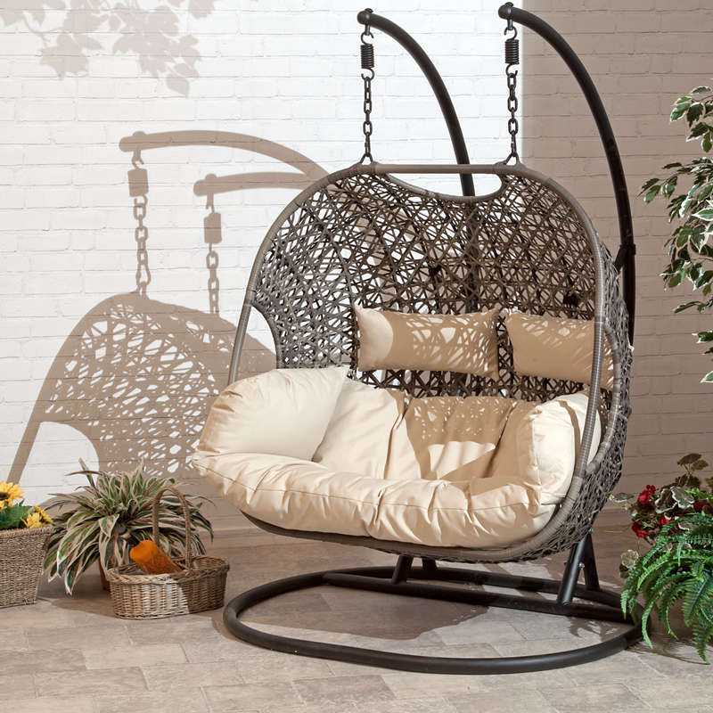 Fauteuil suspendu en osier pour patio 2023