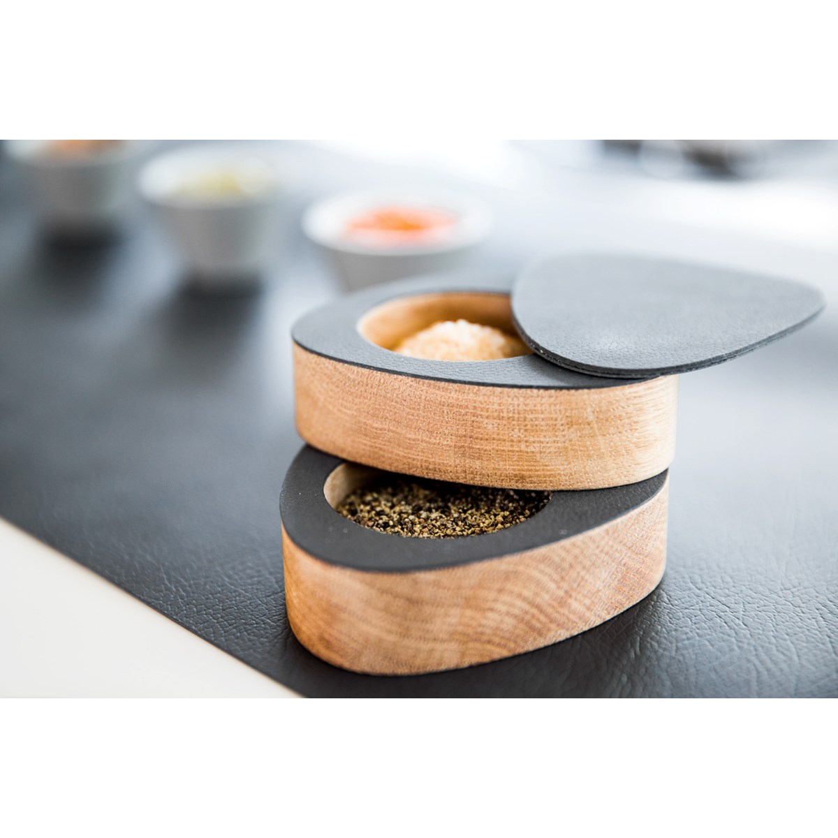 Curve Nupo salt og pepper sett 8x10 cm svart