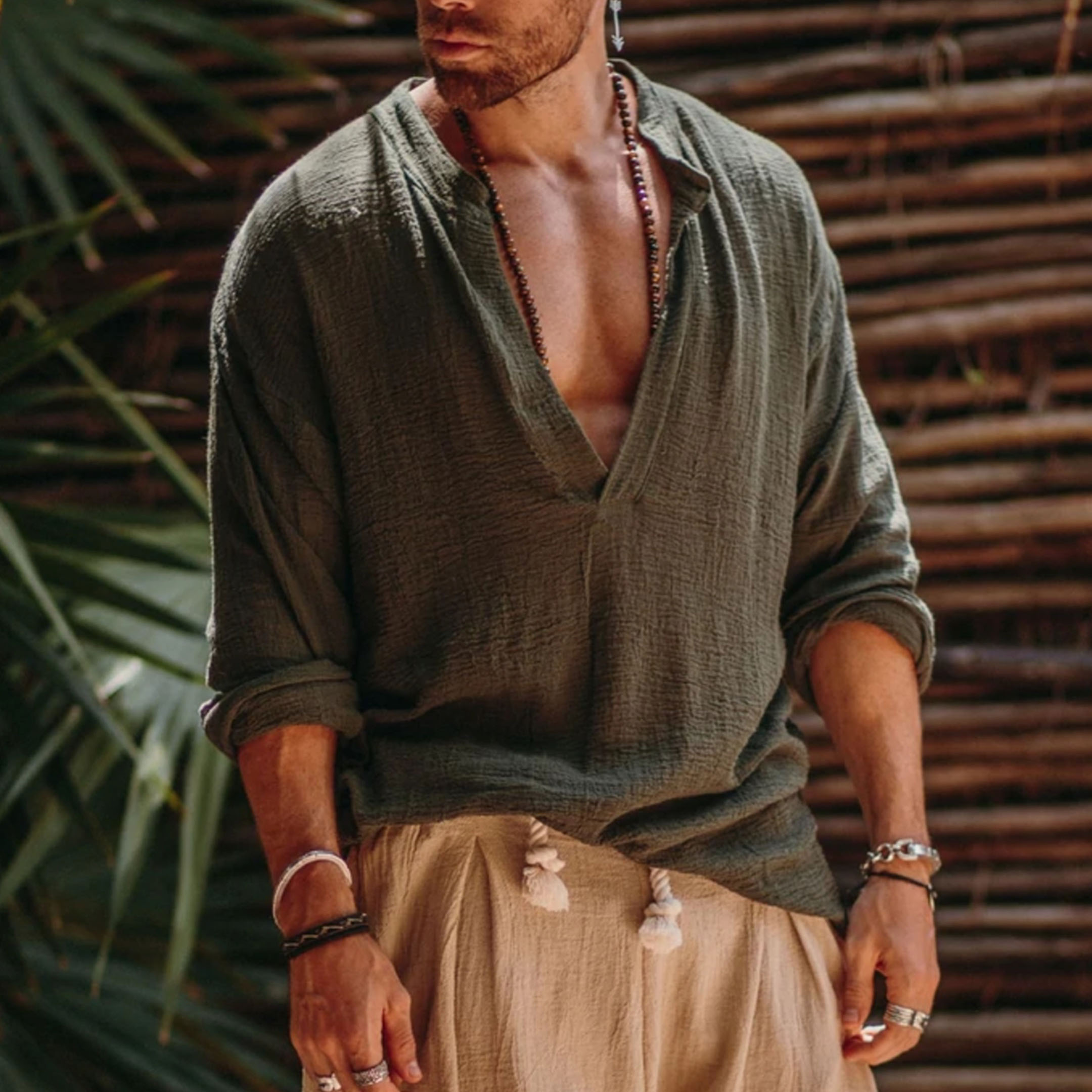 Chemise unie minimaliste en lin pour homme