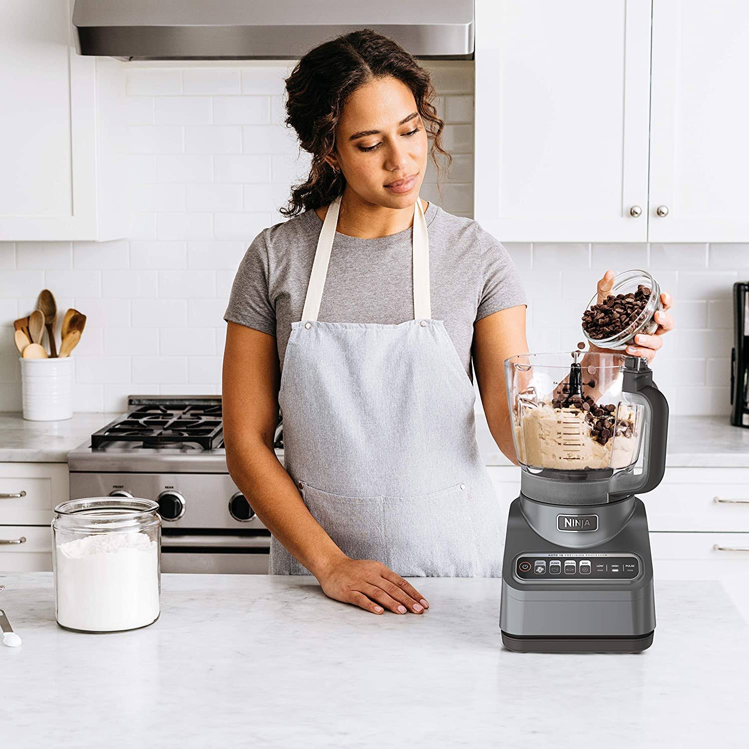 Ninja Bn601 Professional Plus Food Processor 1000-Peak-Watts with Auto-iQ Preset Programs Chop Puree Dough Slice Shred with A 9-Cup Capacity and A
