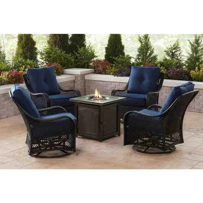 Ensemble de conversation 5 pièces en acier avec foyer extérieur, coussins bleu marine, fauteuils pivotants et table de foyer carrée (collection 2025).