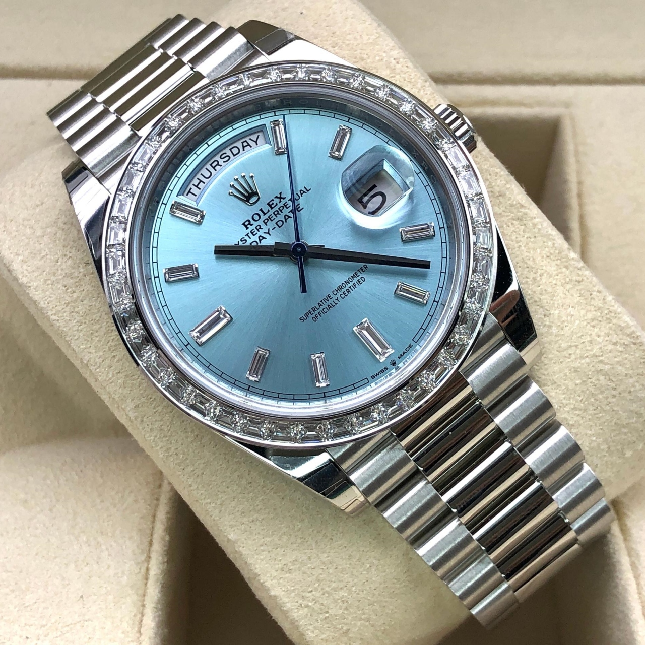 [Super Clone]RLX Day-Date 40mm 228396TBR-0002 Ice Blue Diamonds Dial
