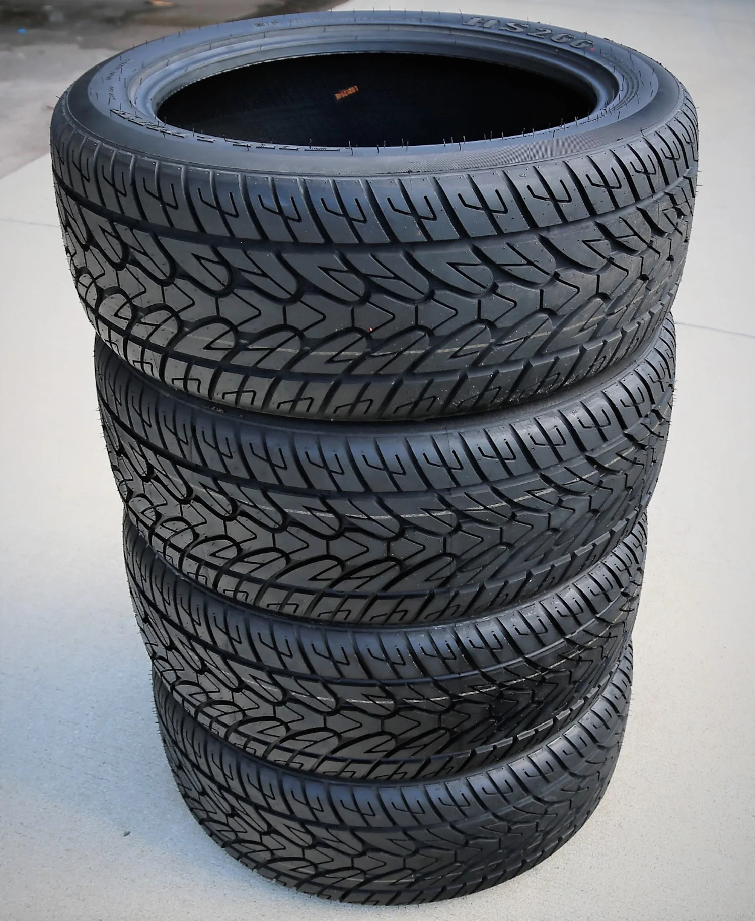 HS266 285/50R20 116H XL Performance a/s All Season Tire - Image 8