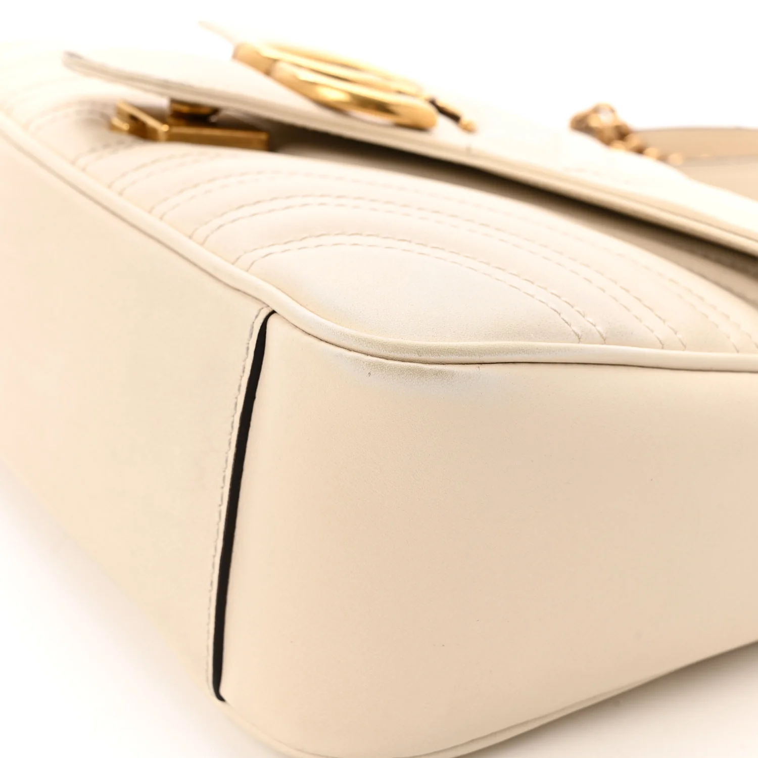 Calfskin Matelasse Small GG Marmont Shoulder Bag White